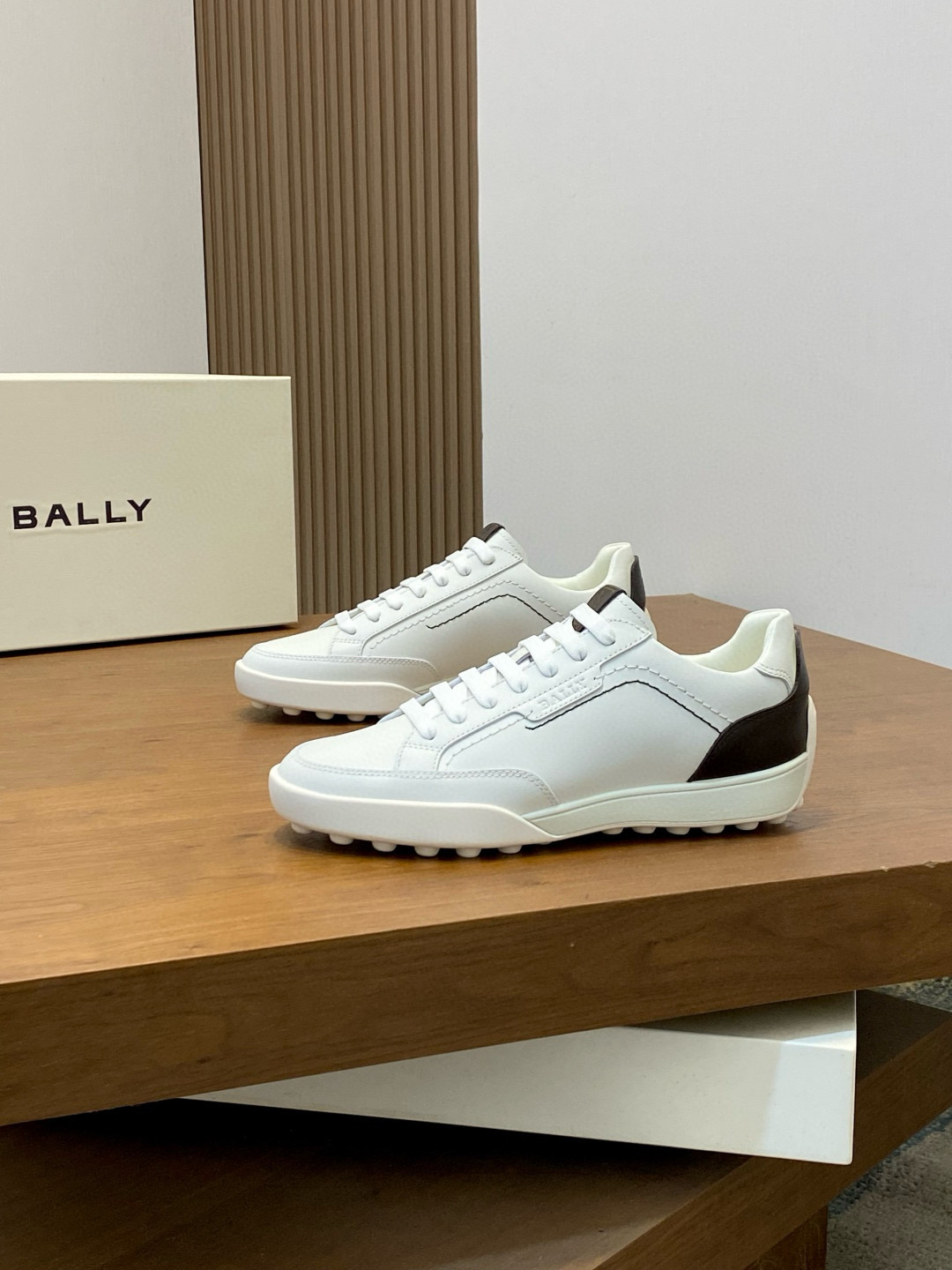 발리 BALLY 스니커즈