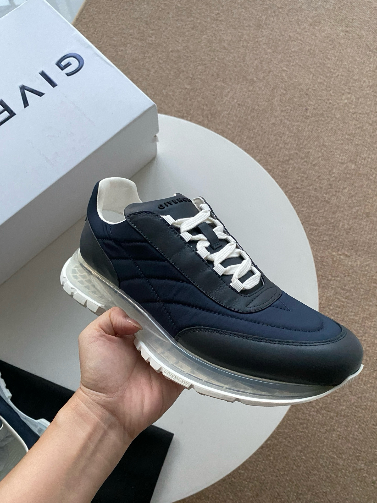 지방시 Givenchy 스니커즈