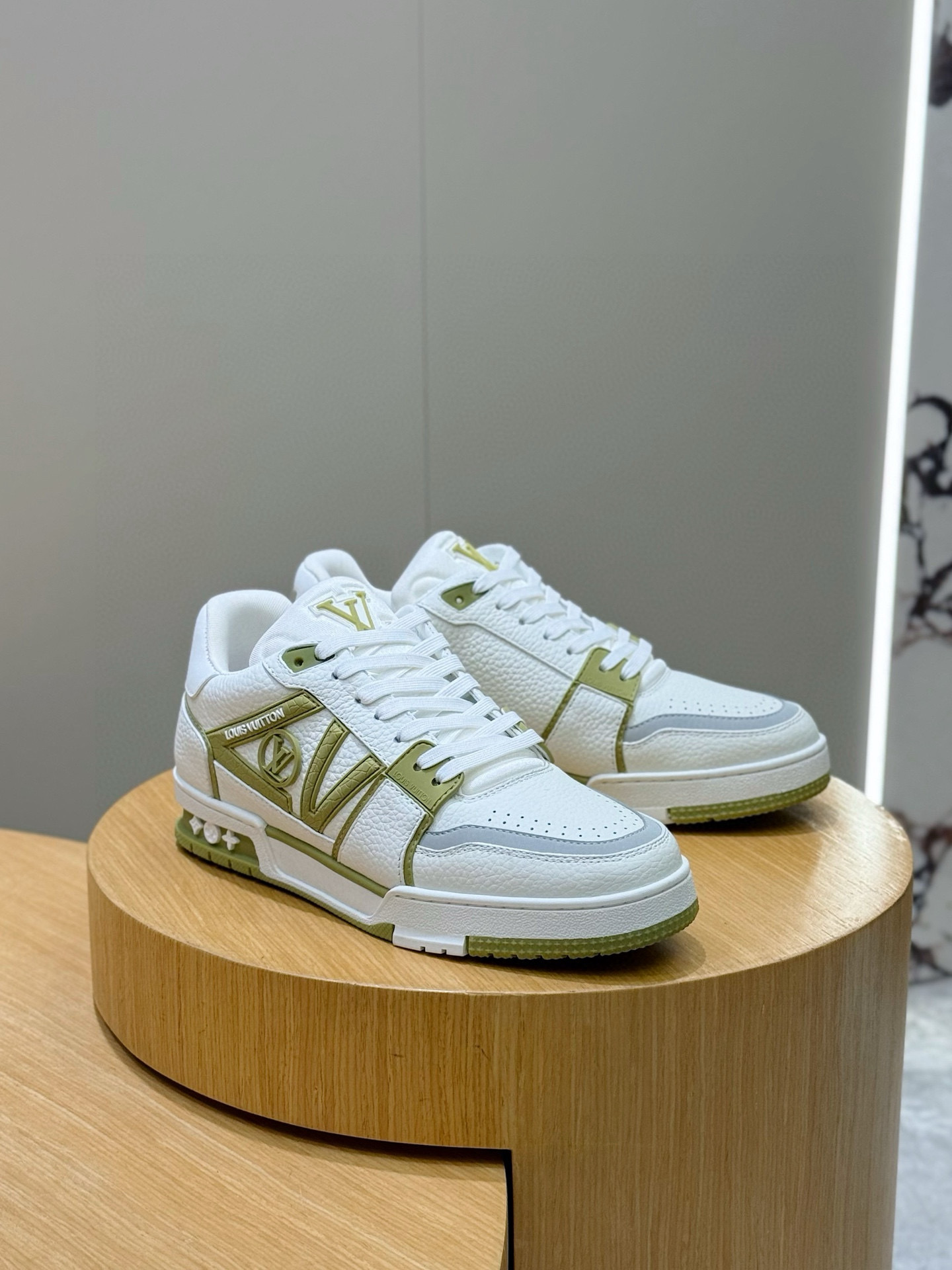 루이비통 Louis Vuitton Trainer 스니커즈