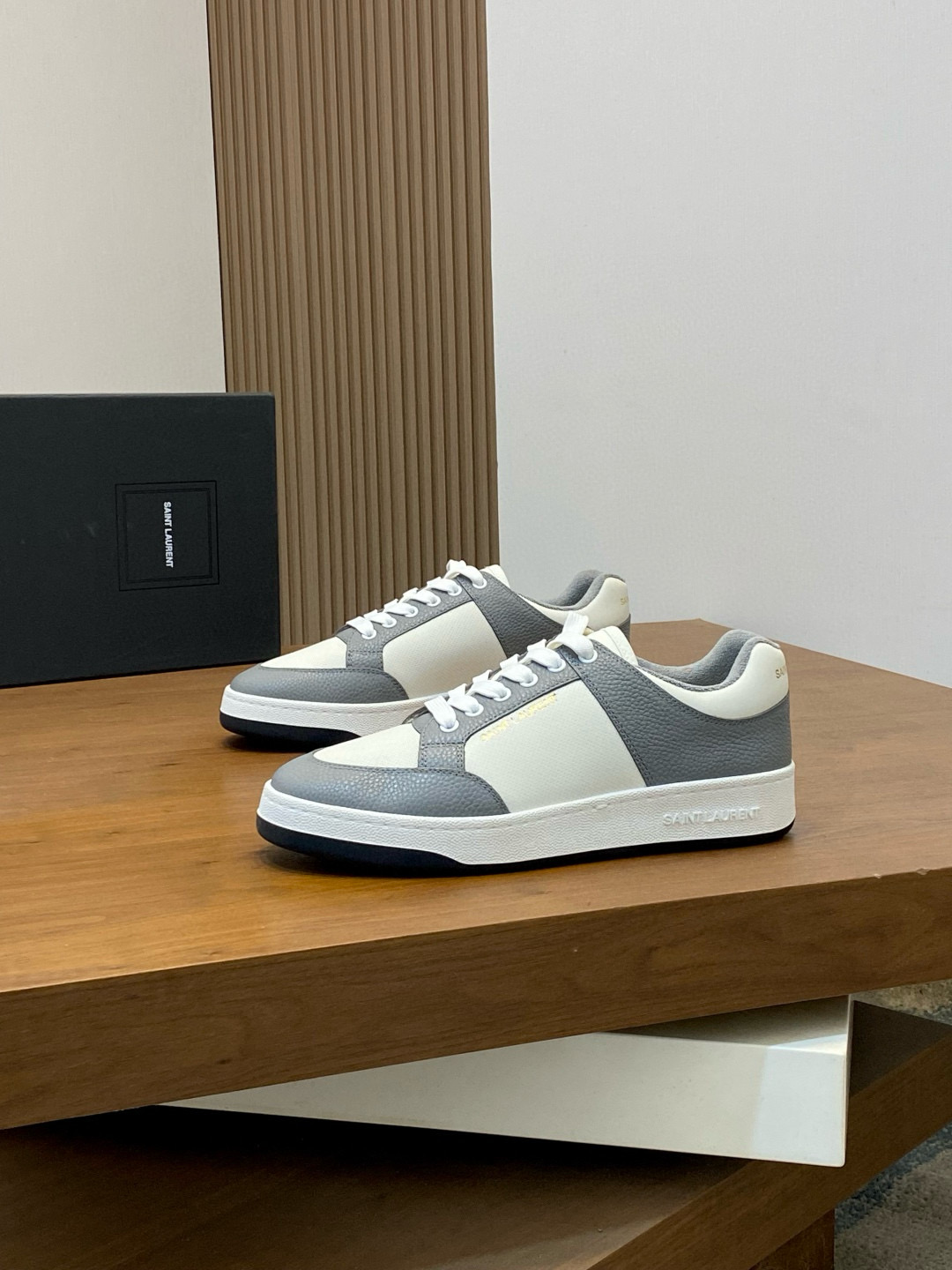 생로랑 Saint Laurent 스니커즈