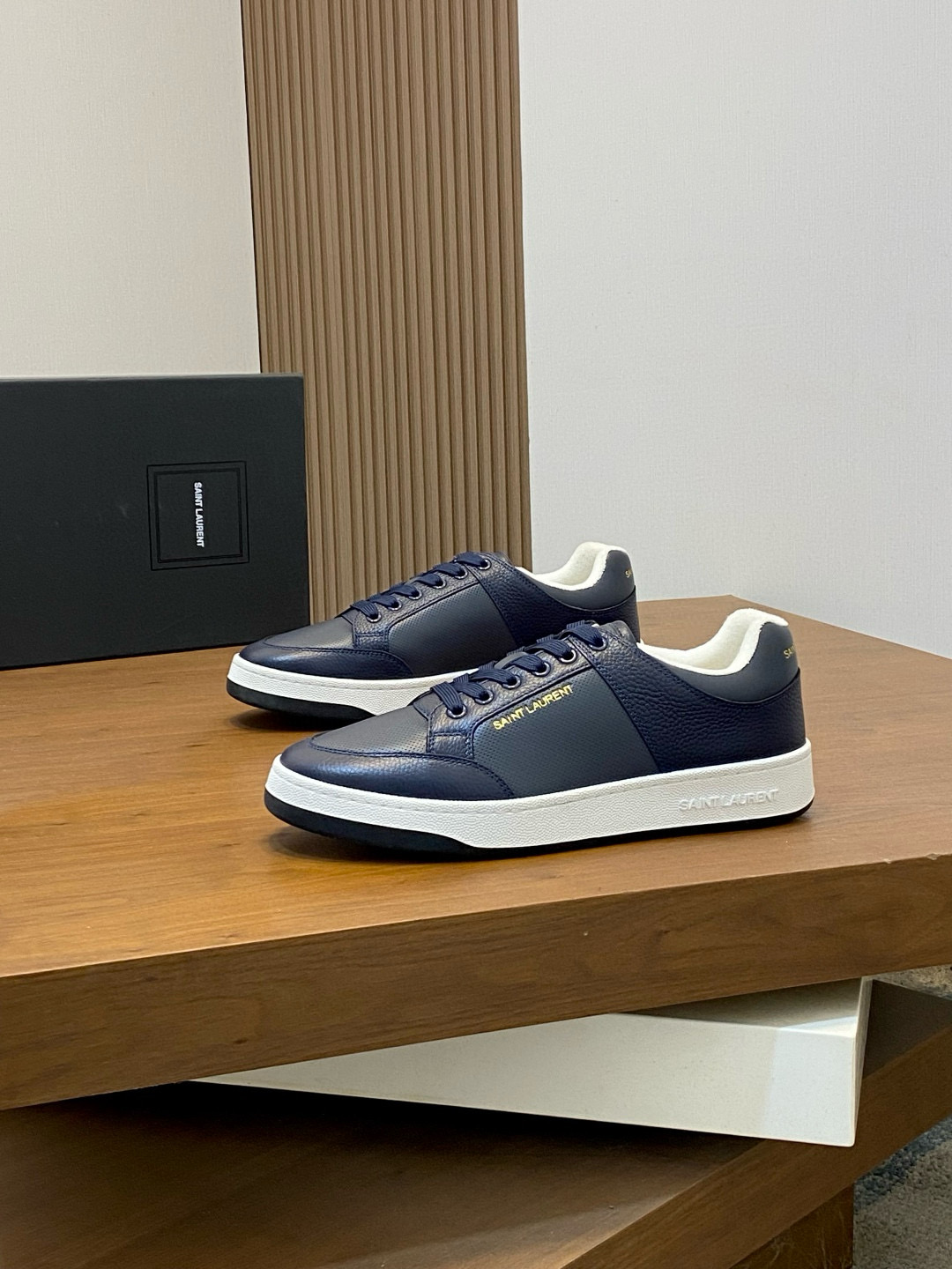 생로랑 Saint Laurent 스니커즈