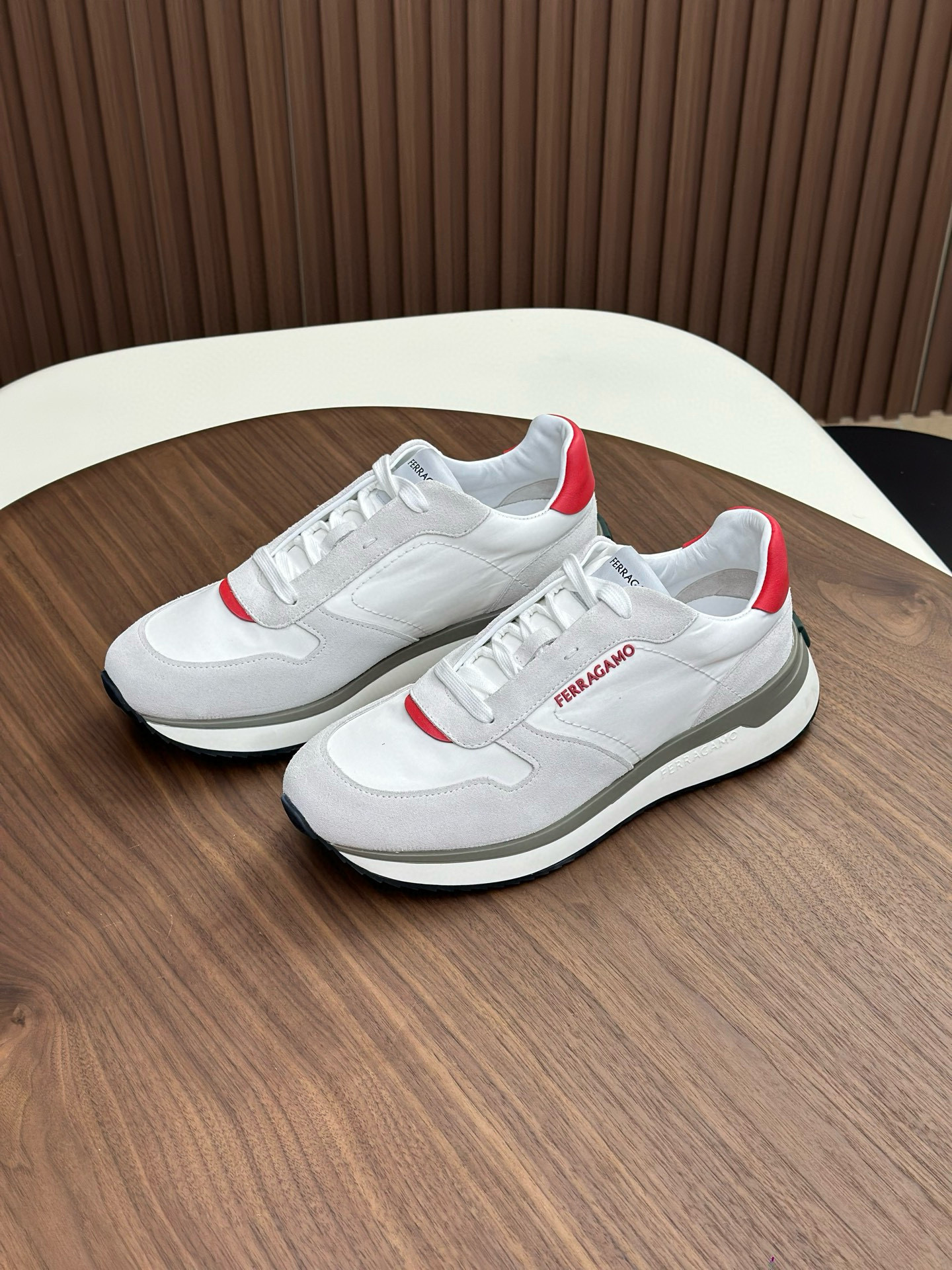 살바토레 페라가모 Salvatore Ferragamo 스니커즈