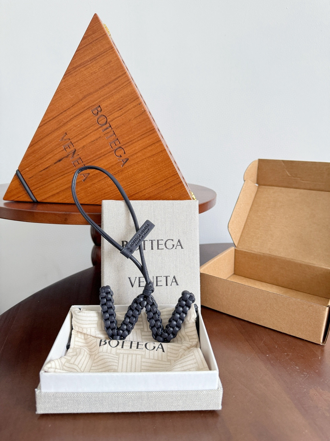 보테가베네타 Bottega Veneta 레터 W 참