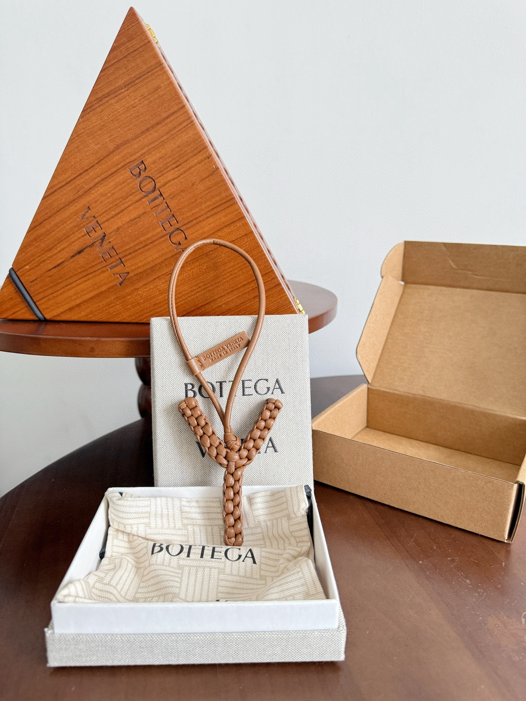 보테가베네타 Bottega Veneta 레터 Y 참