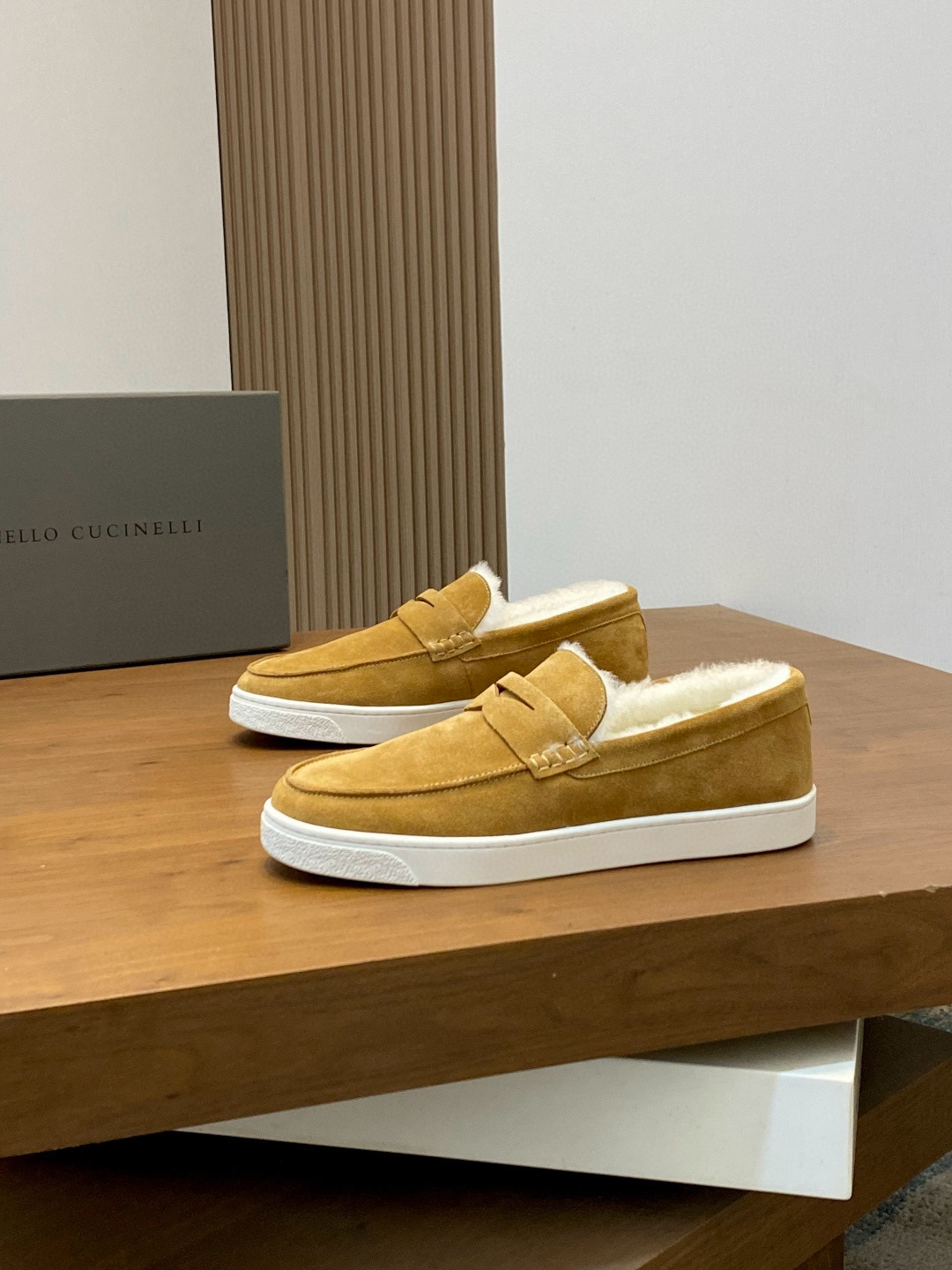 브루넬로 쿠치넬리 Brunello Cucinelli 스니커즈