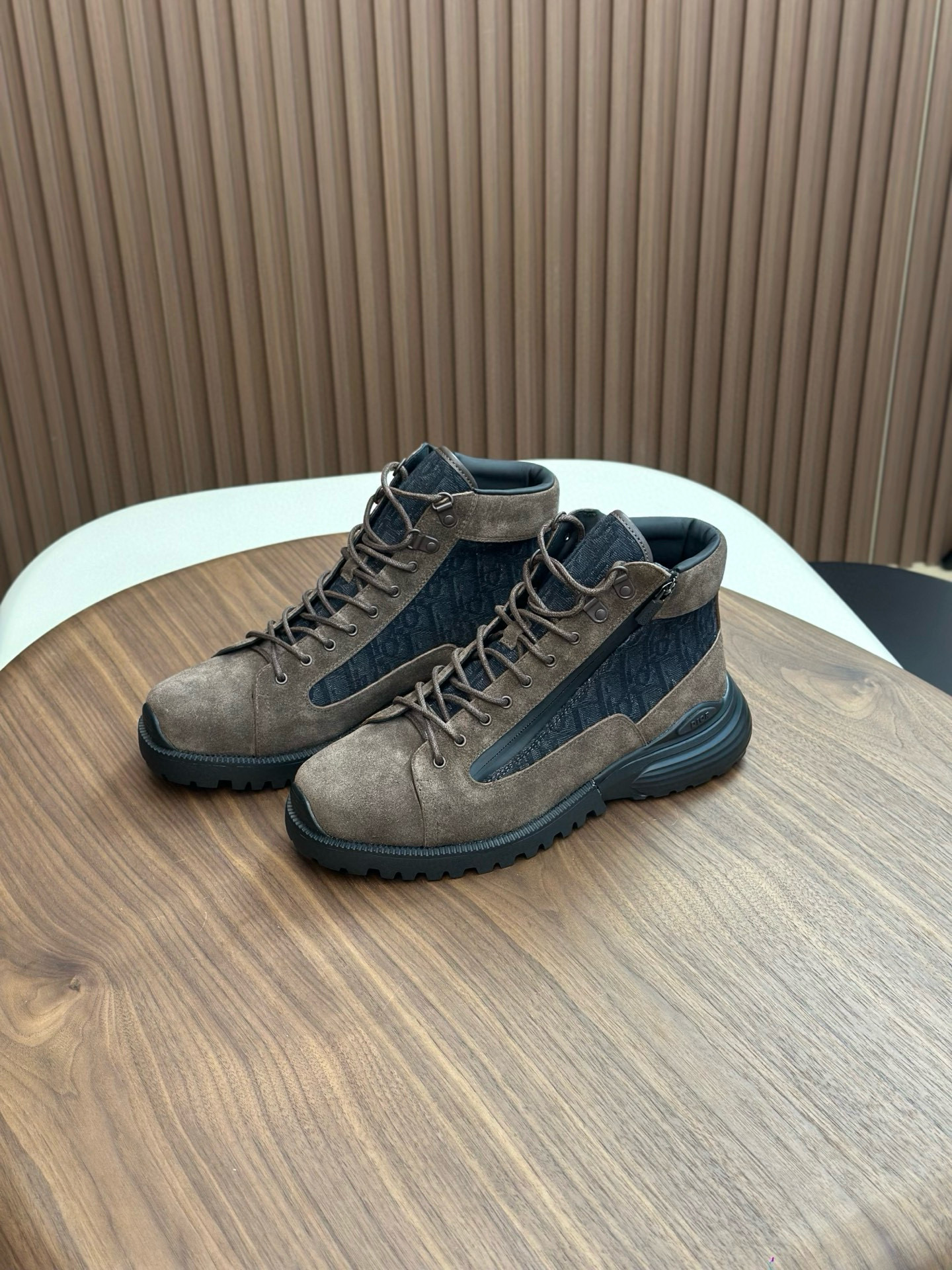 디올 Dior 앵클 부츠