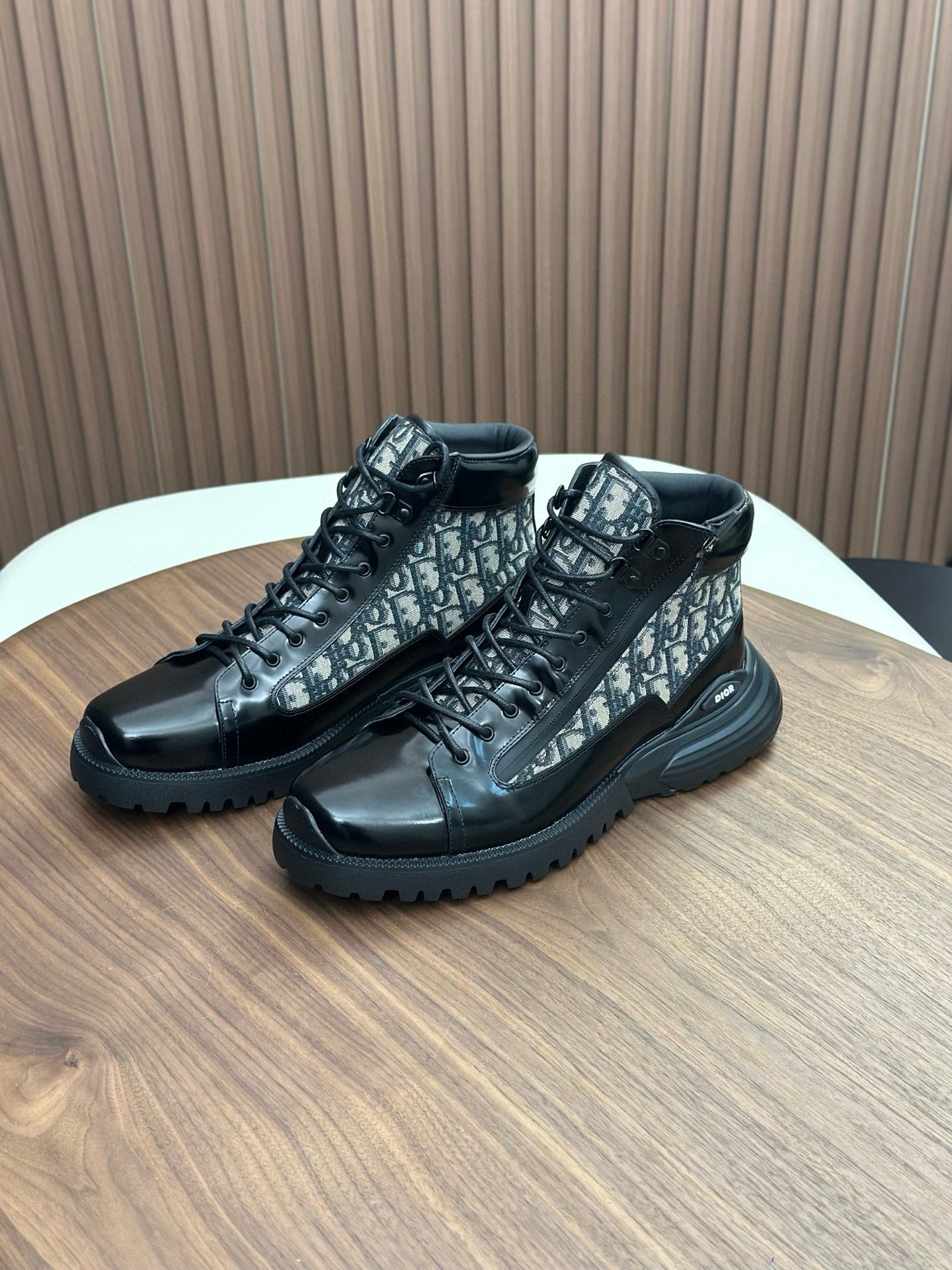 디올 Dior 앵클 부츠