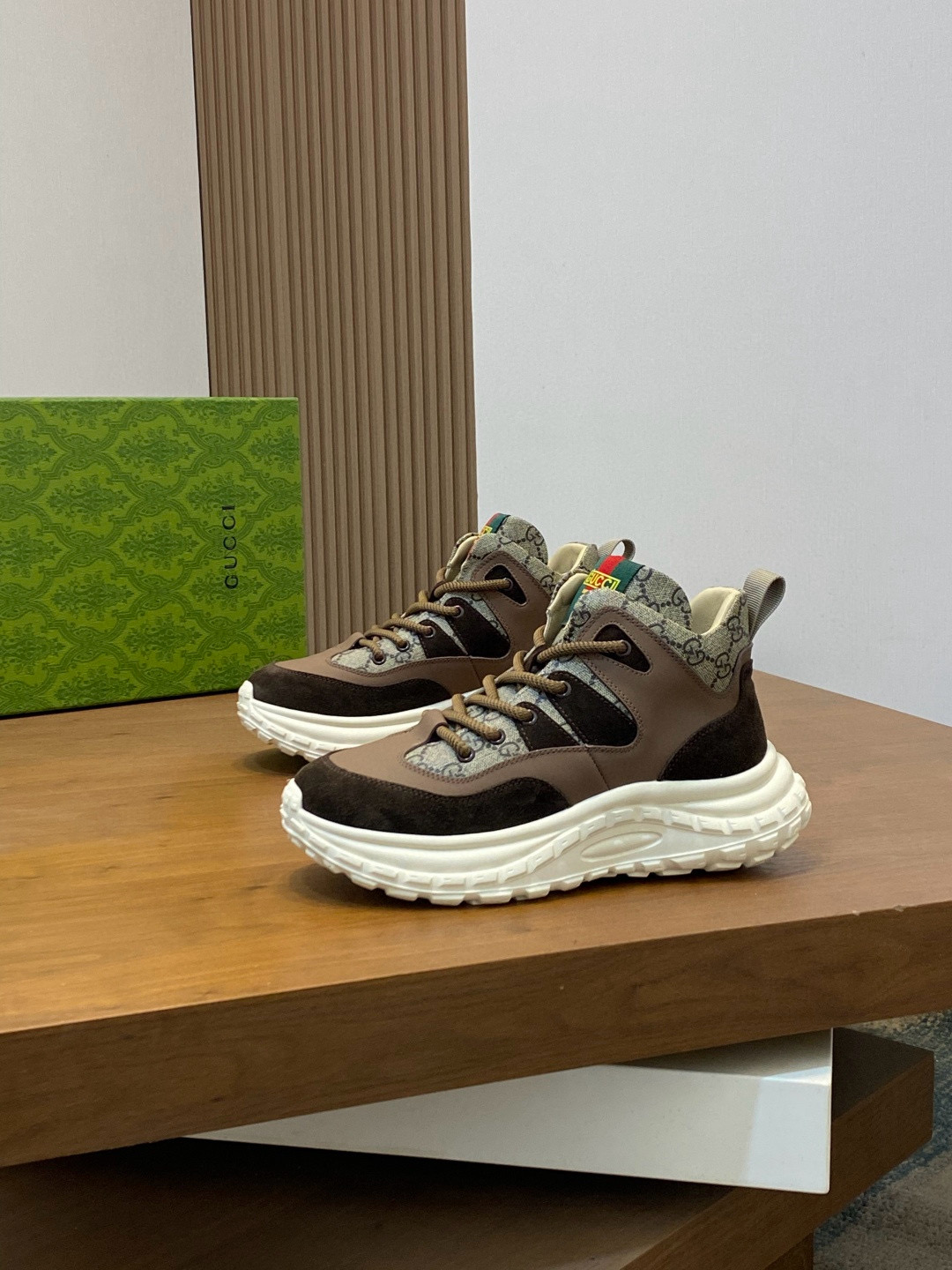 구찌 Gucci 스니커즈