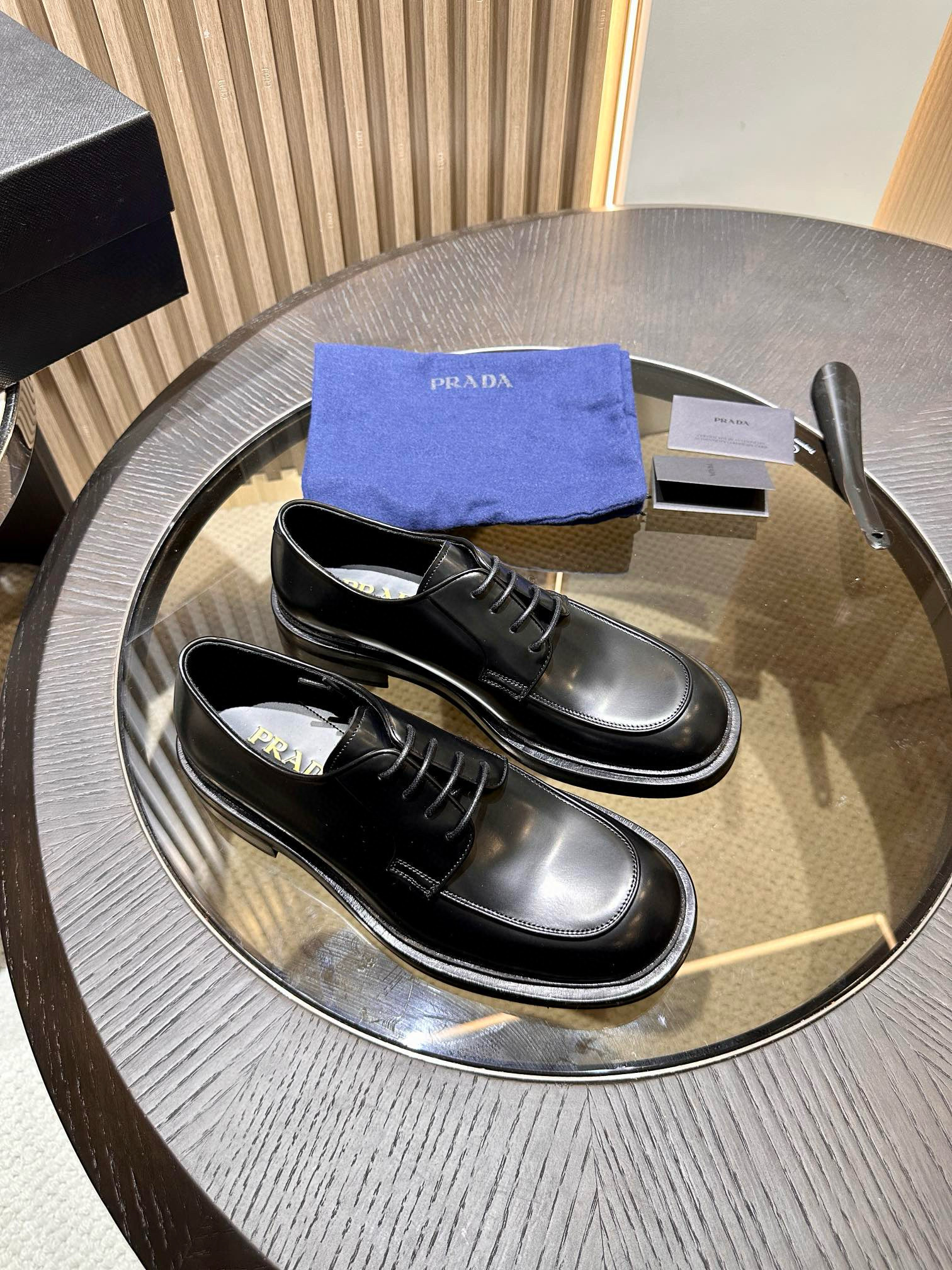 프라다 Prada 로퍼