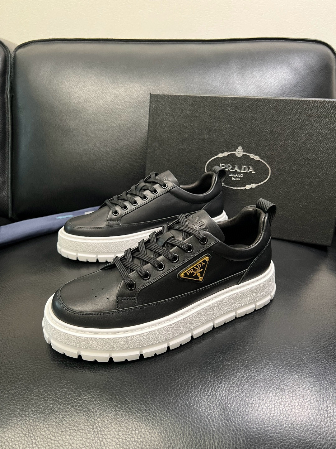 프라다 Prada 스니커즈