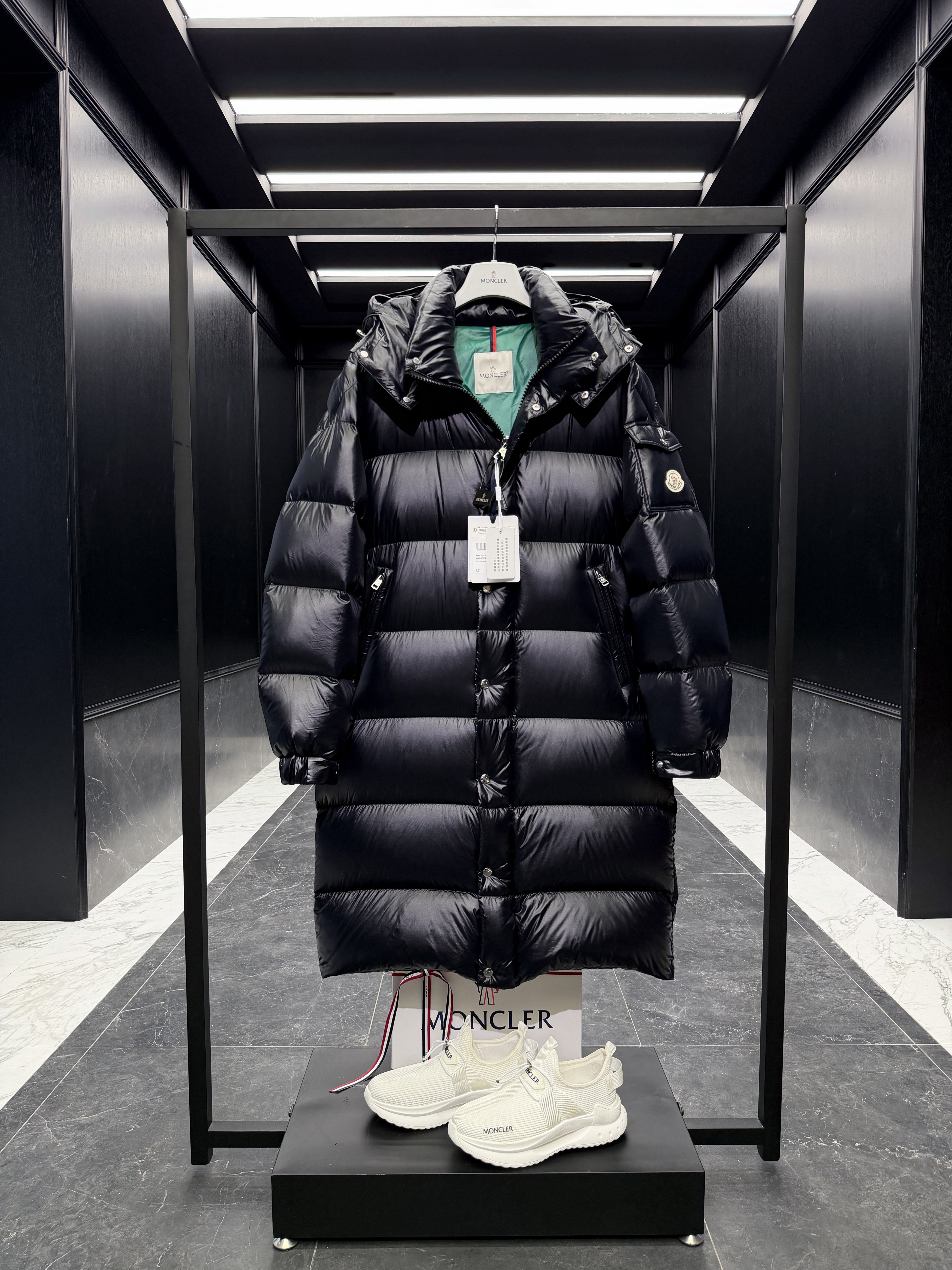 몽클레어 Moncler Hanoverian 롱 다운재킷。