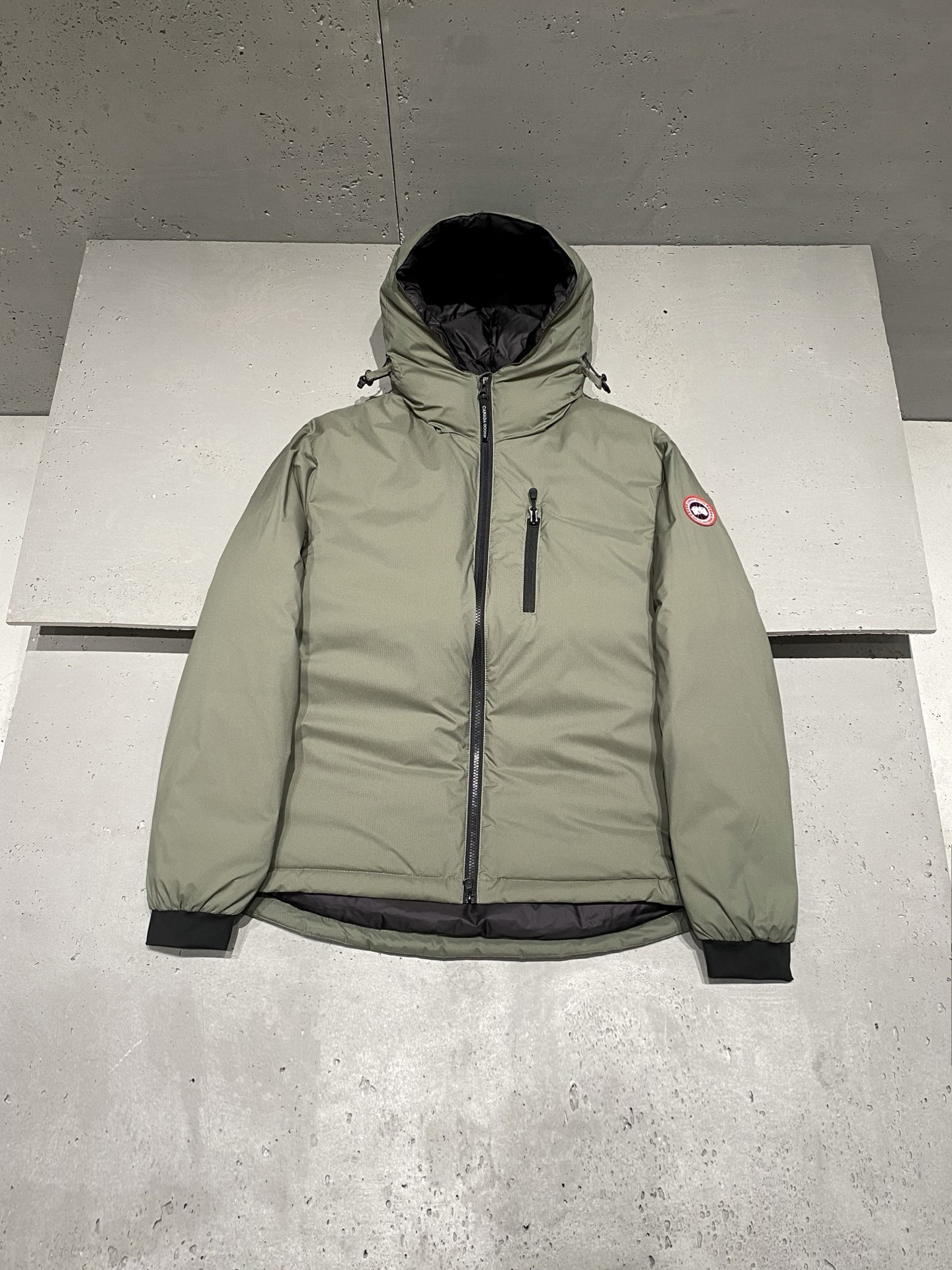 캐나다구스 Canada Goose Lodge 다운재킷.