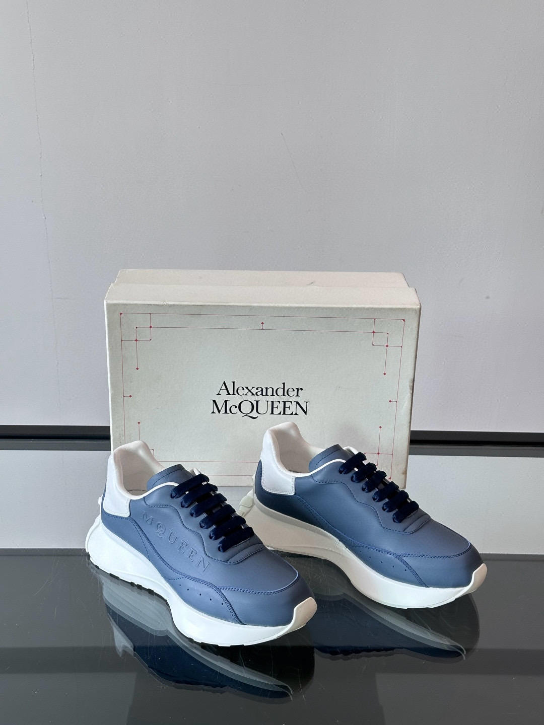 Alexander McQueen 스니커즈