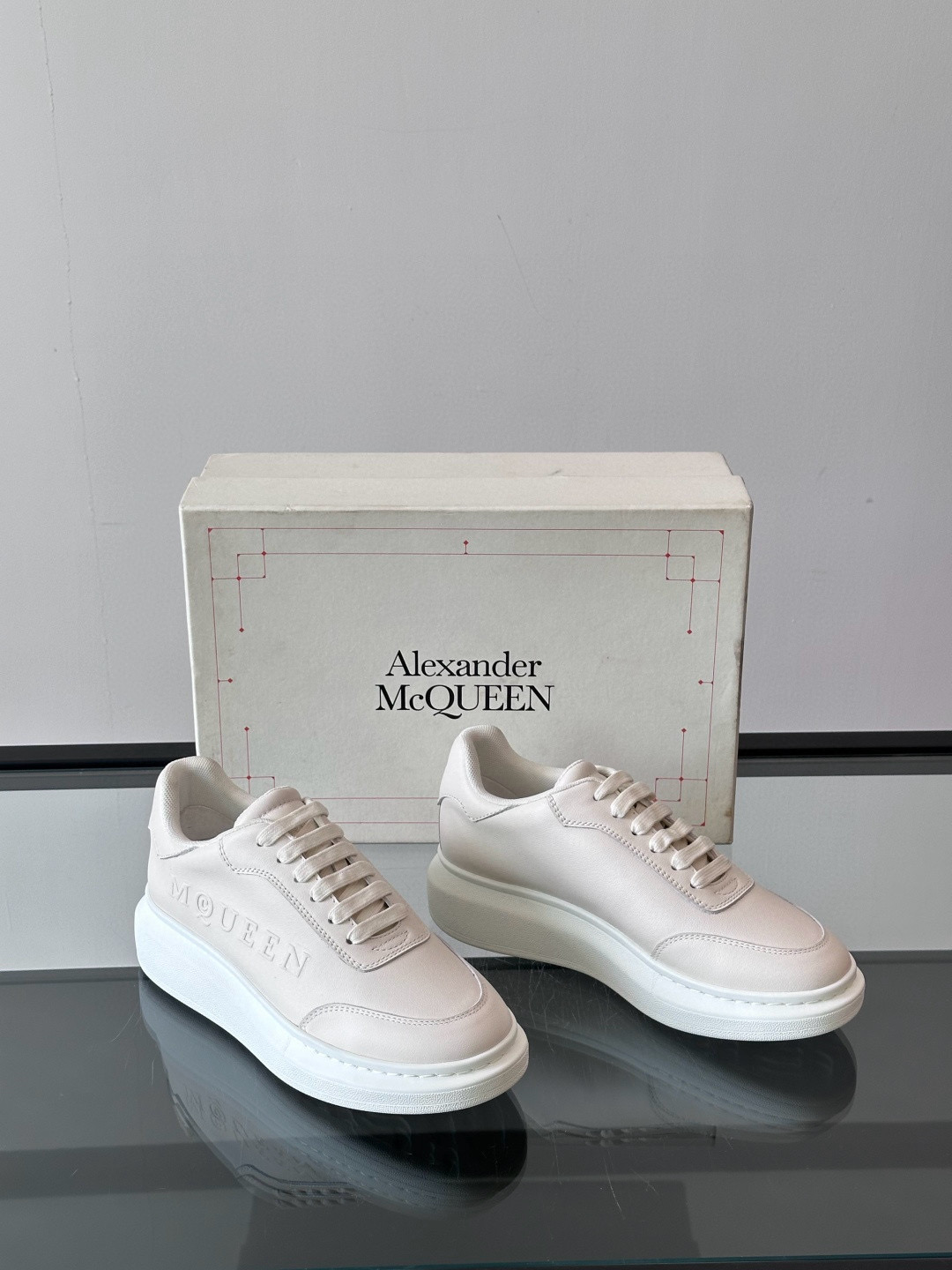 Alexander McQueen 스니커즈 White