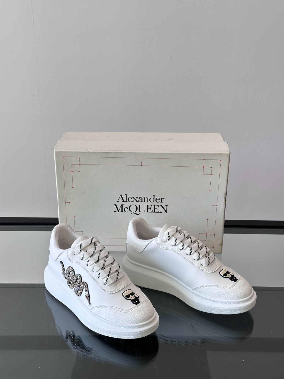 Alexander McQueen 스니커즈 White