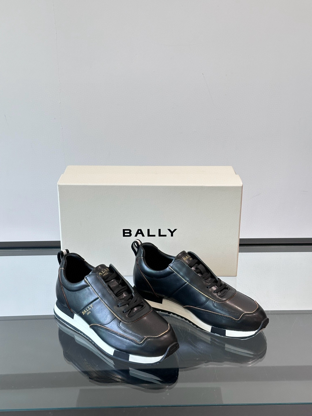 발리 Bally Raise 스니커즈