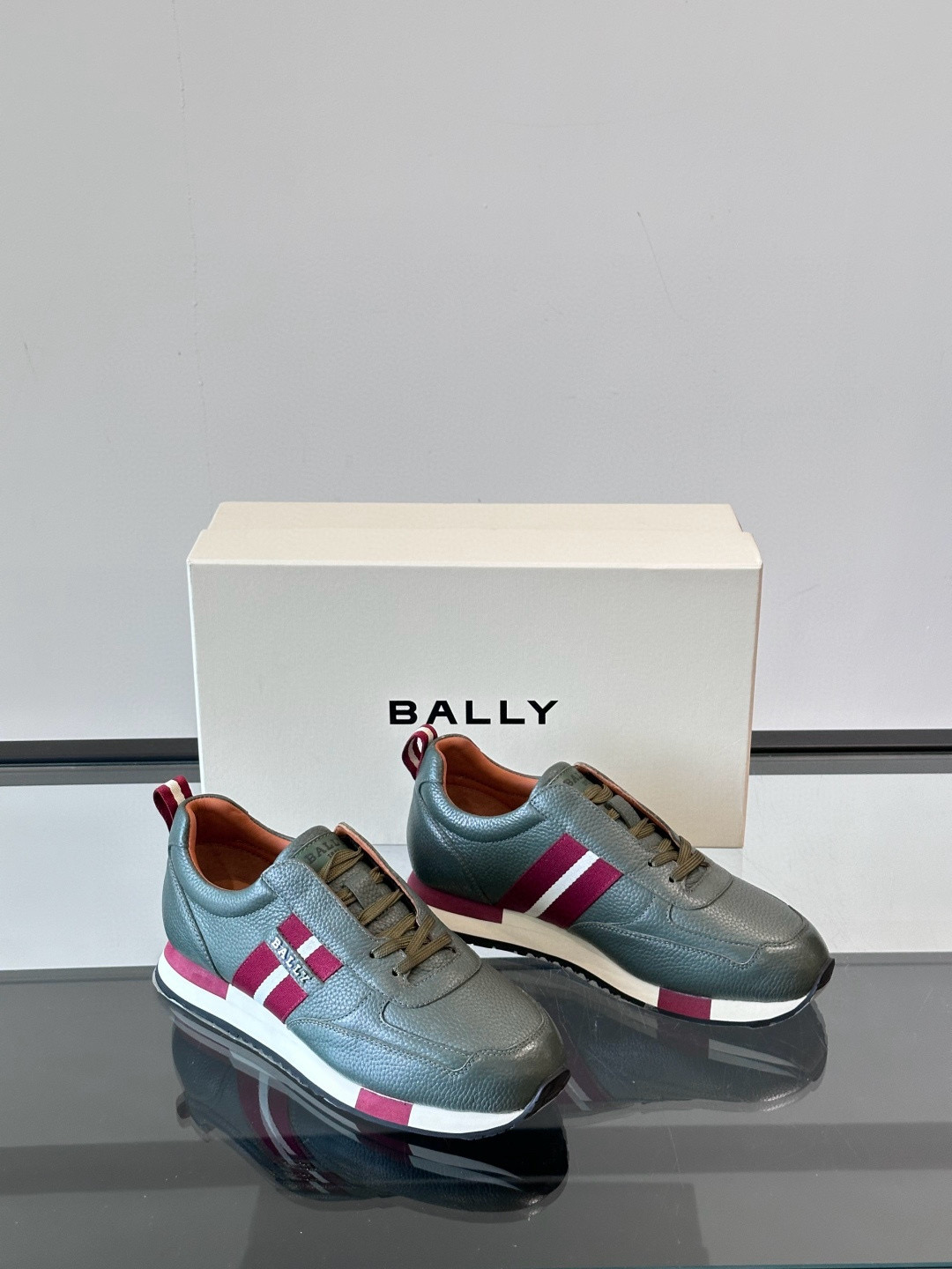 발리 Bally 스니커즈