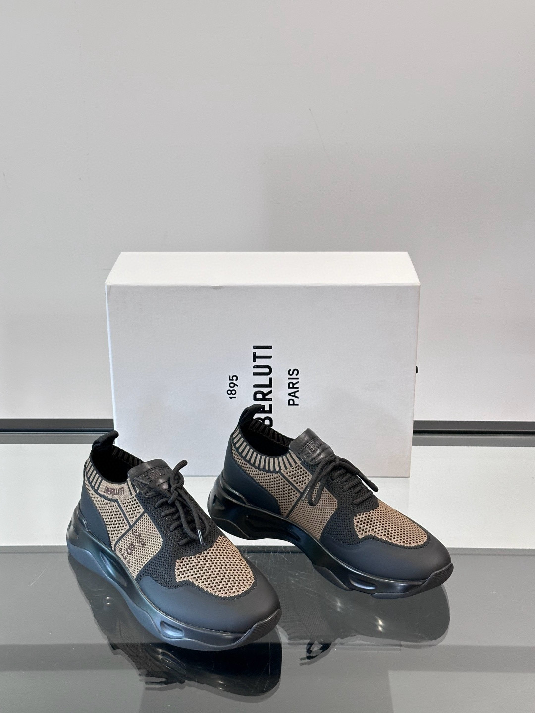 벨루티 Berluti Shadow 스니커즈