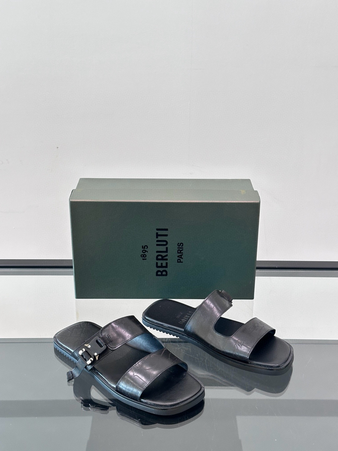 벨루티 Berluti 슬리퍼