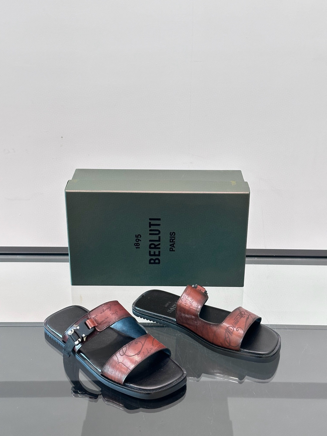 벨루티 Berluti 슬리퍼