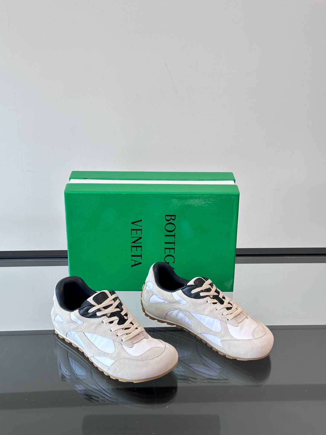 보테가 베네타 Bottega Veneta Orbit 스니커즈