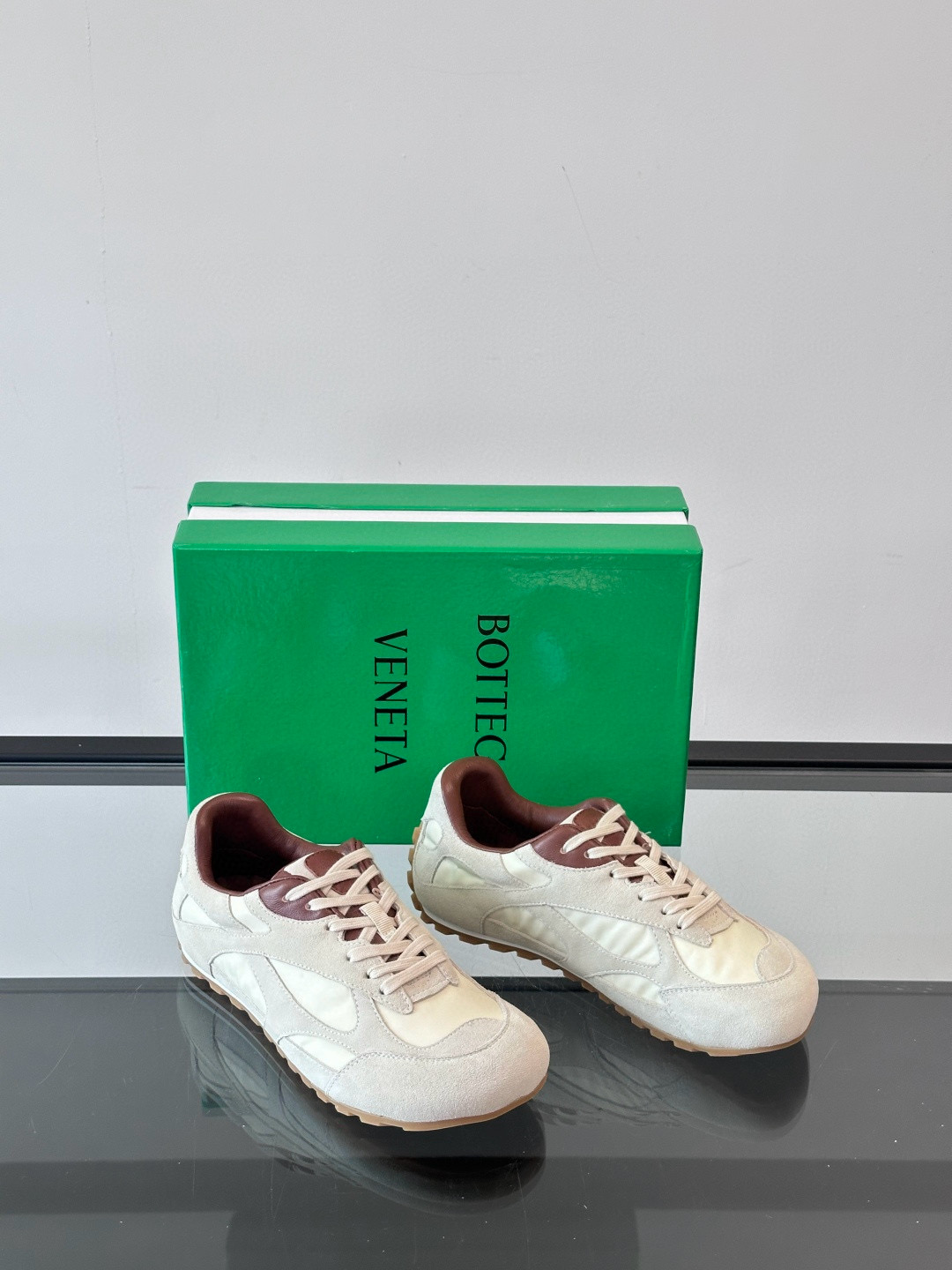 보테가 베네타 Bottega Veneta Orbit 스니커즈