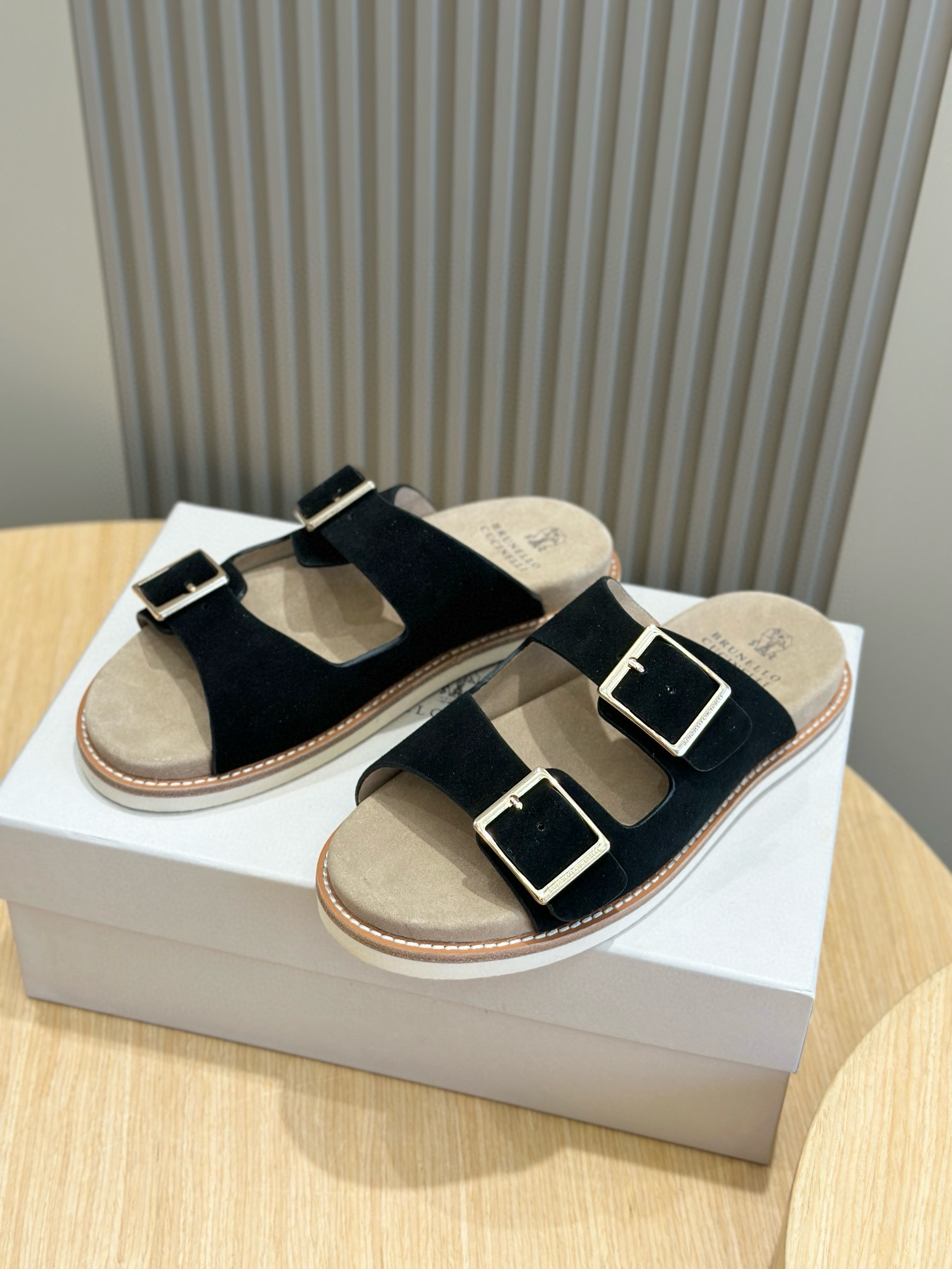 브루넬로 쿠치넬리 Brunello Cucinelli 슬리퍼