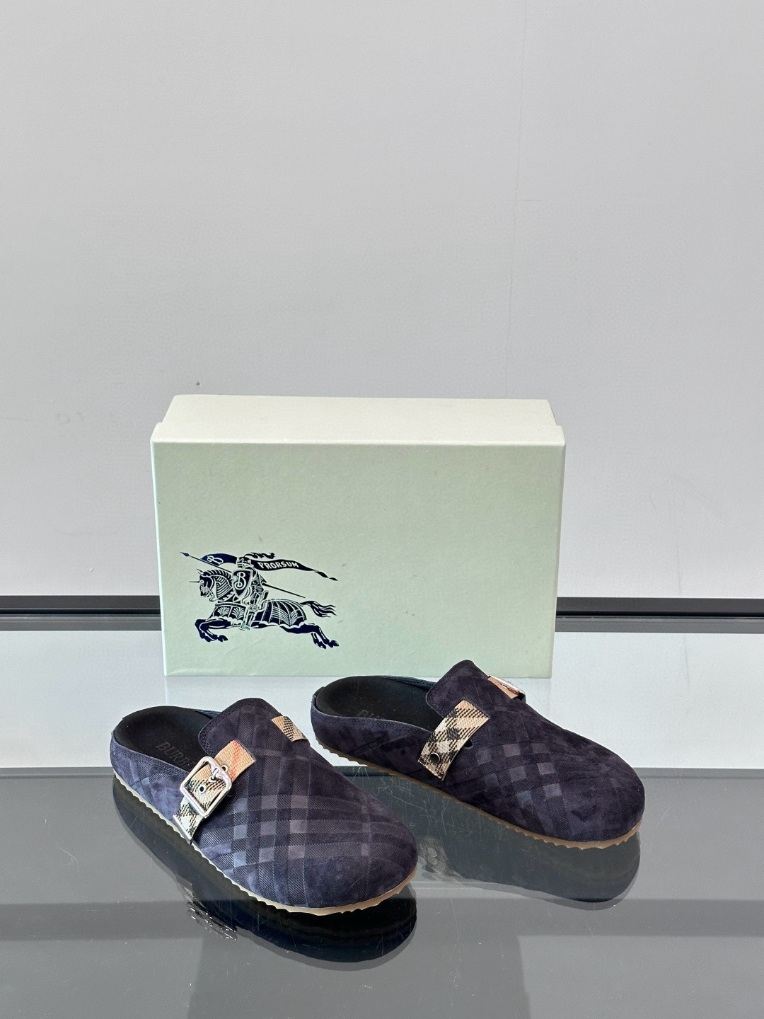 버버리 Burberry Urchin Mules 뮬