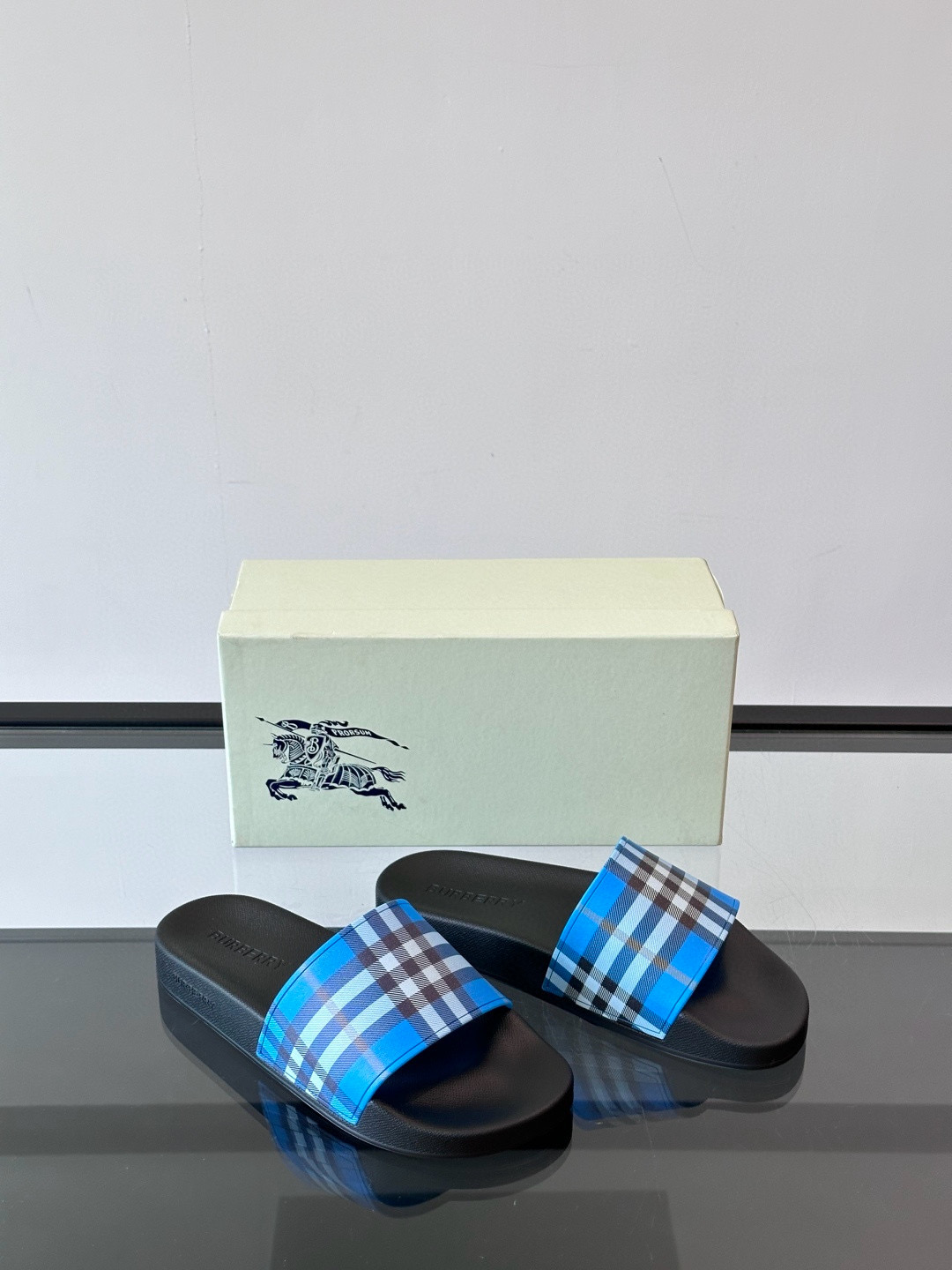 버버리 Burberry 슬리퍼
