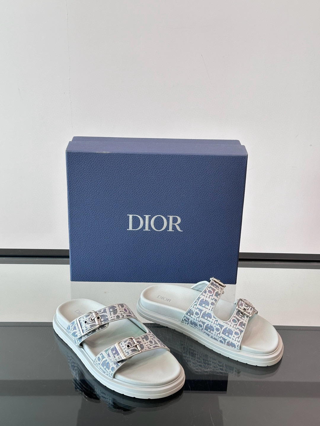 디올 Dior Aque 슬리퍼
