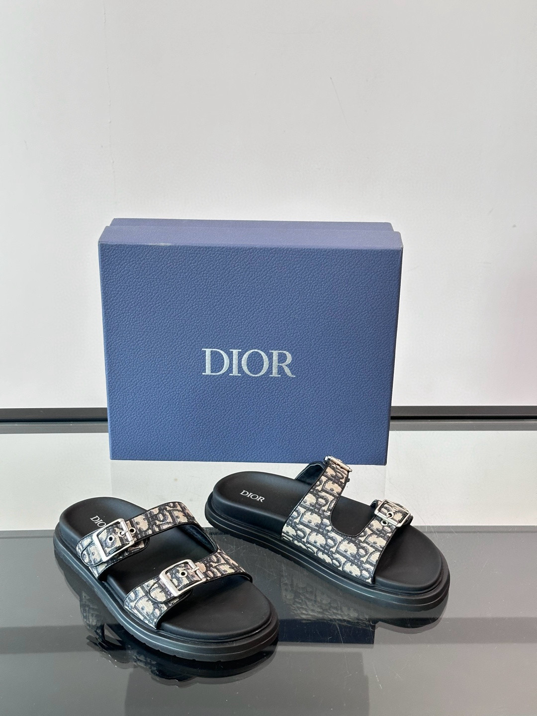 디올 Dior Aque 슬리퍼