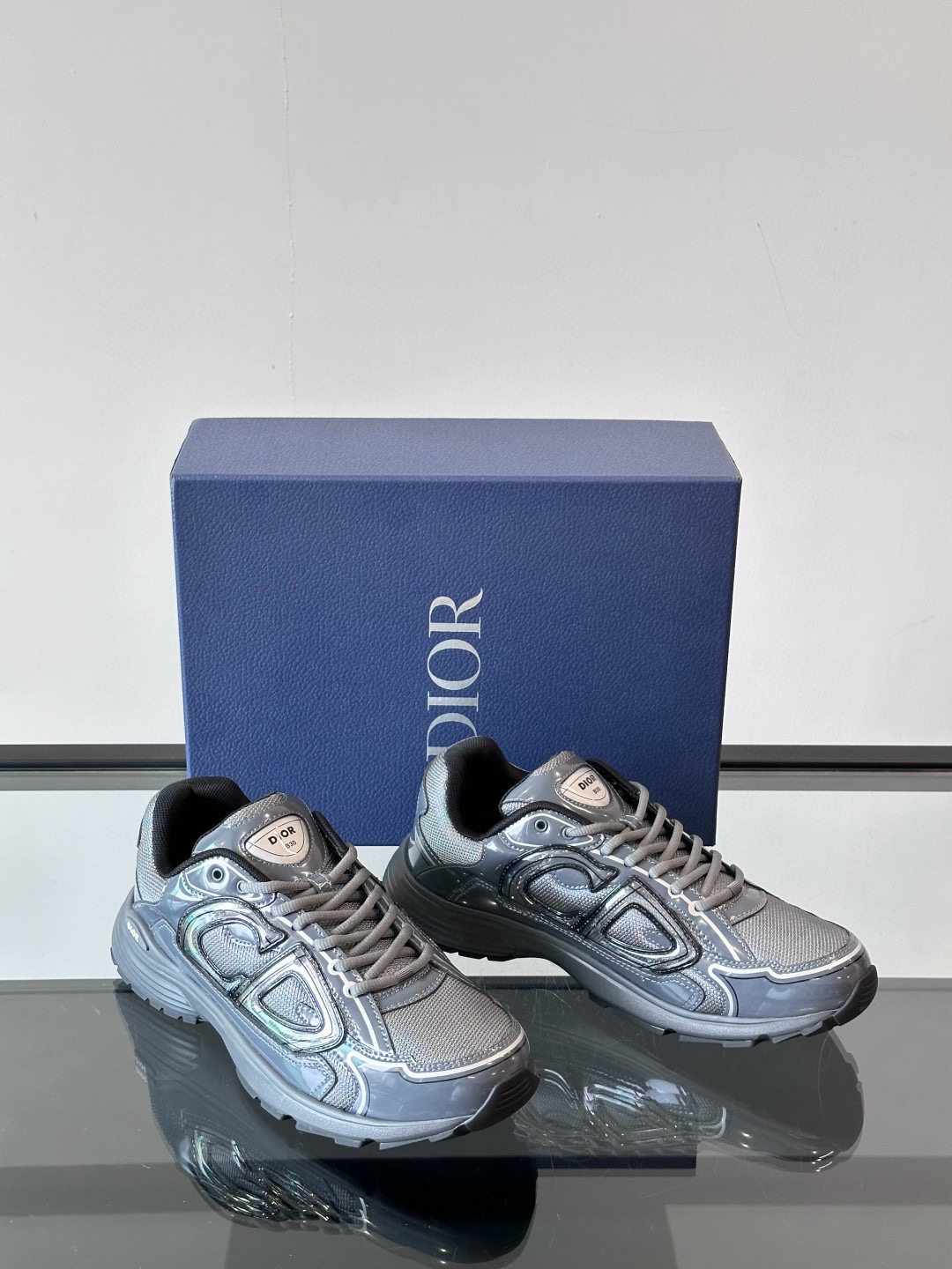 디올 Dior B30 스니커즈