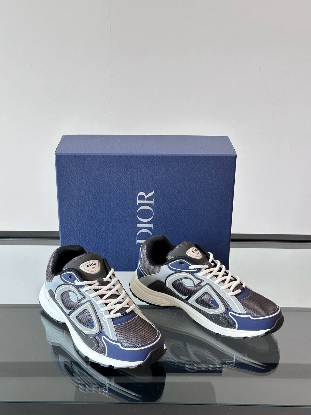 디올 Dior B30 스니커즈