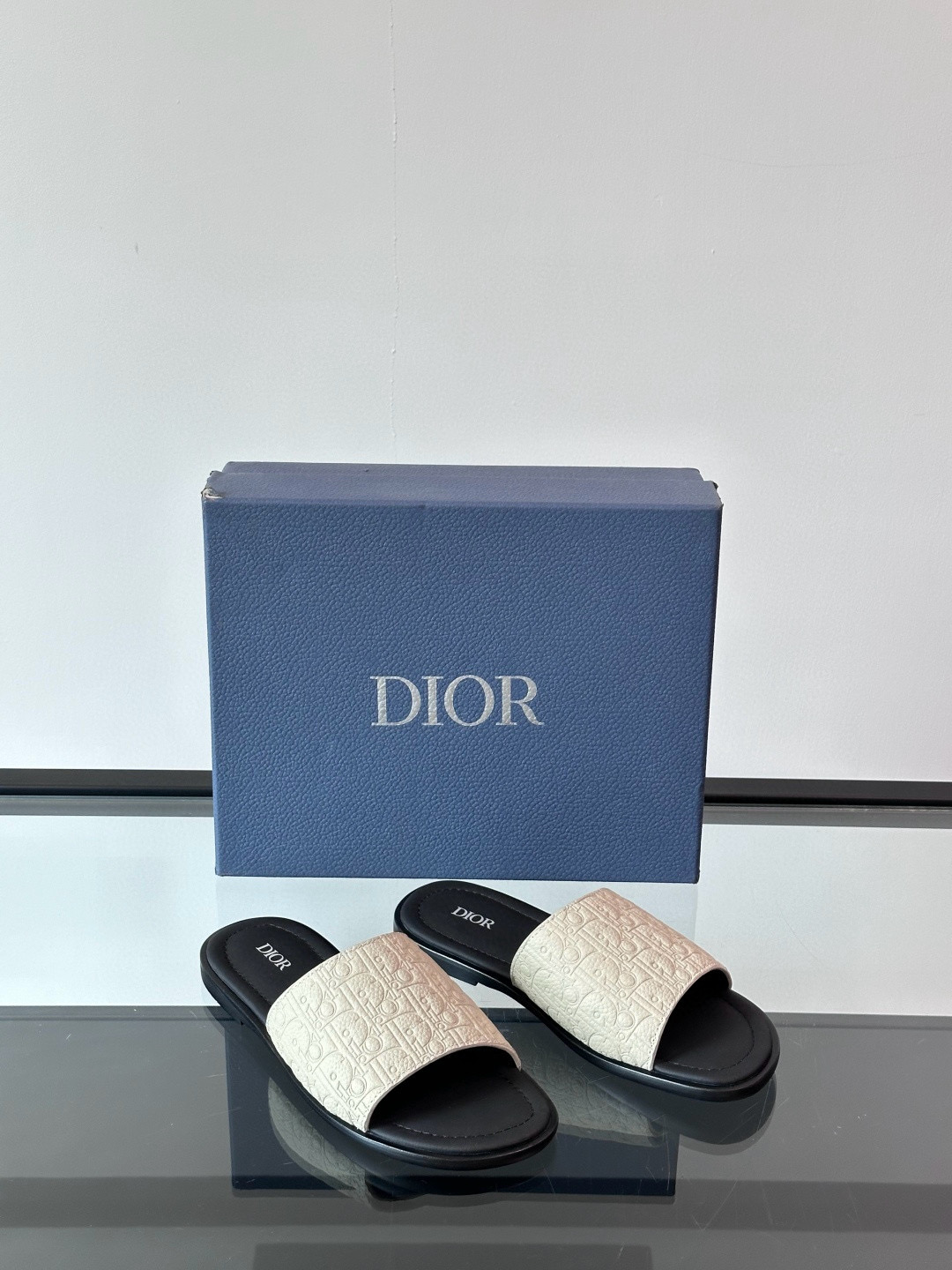 디올 Dior 슬리퍼