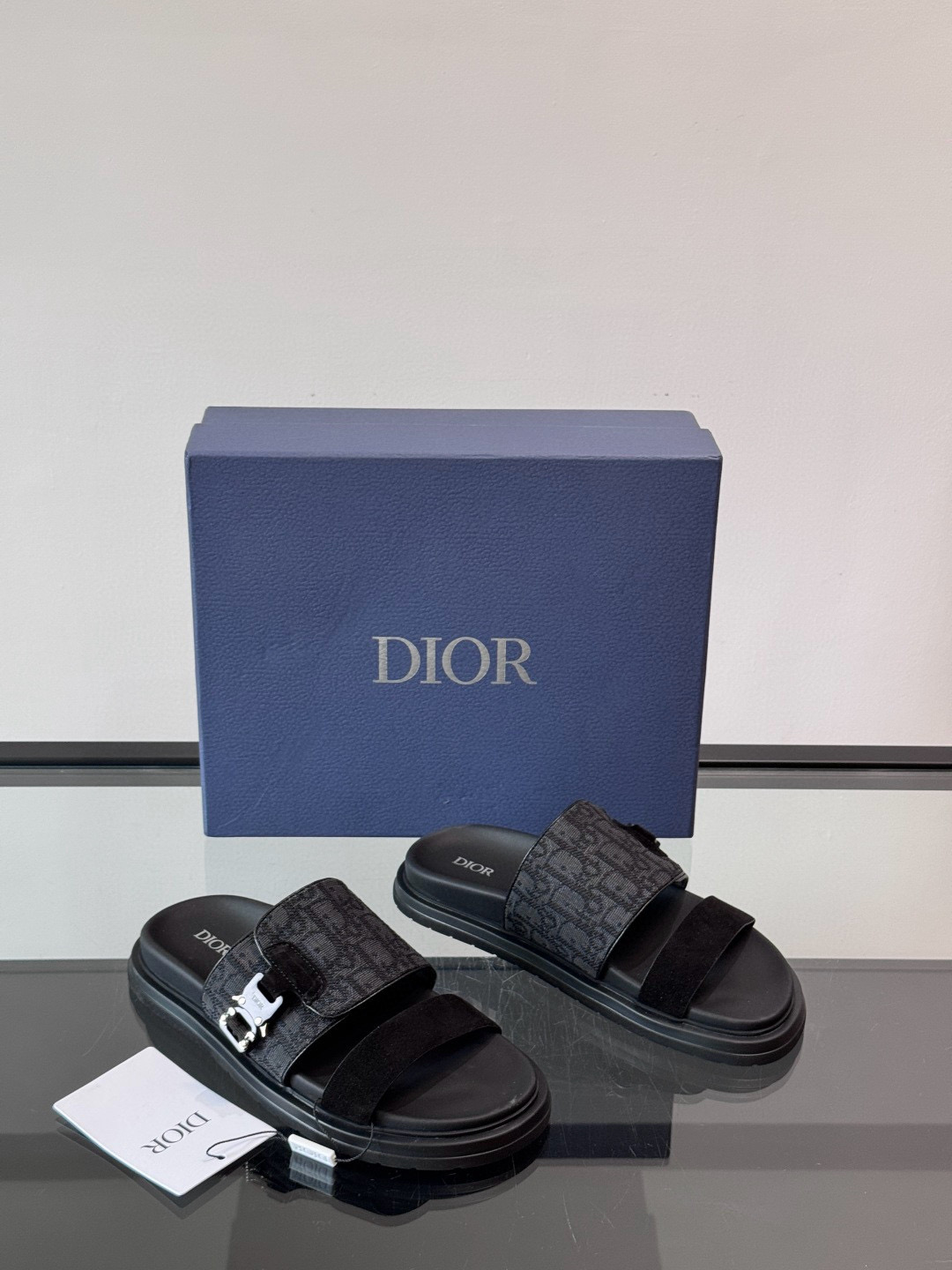디올 Dior 슬리퍼