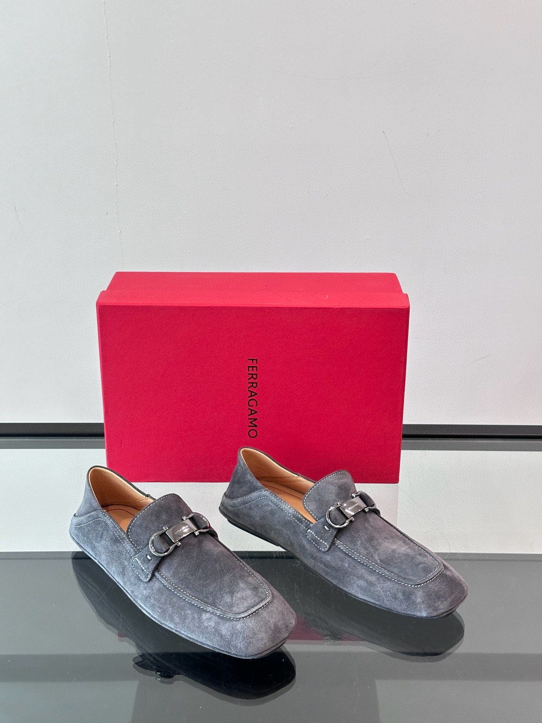 살바토레 페라가모 Salvatore Ferragamo 로퍼