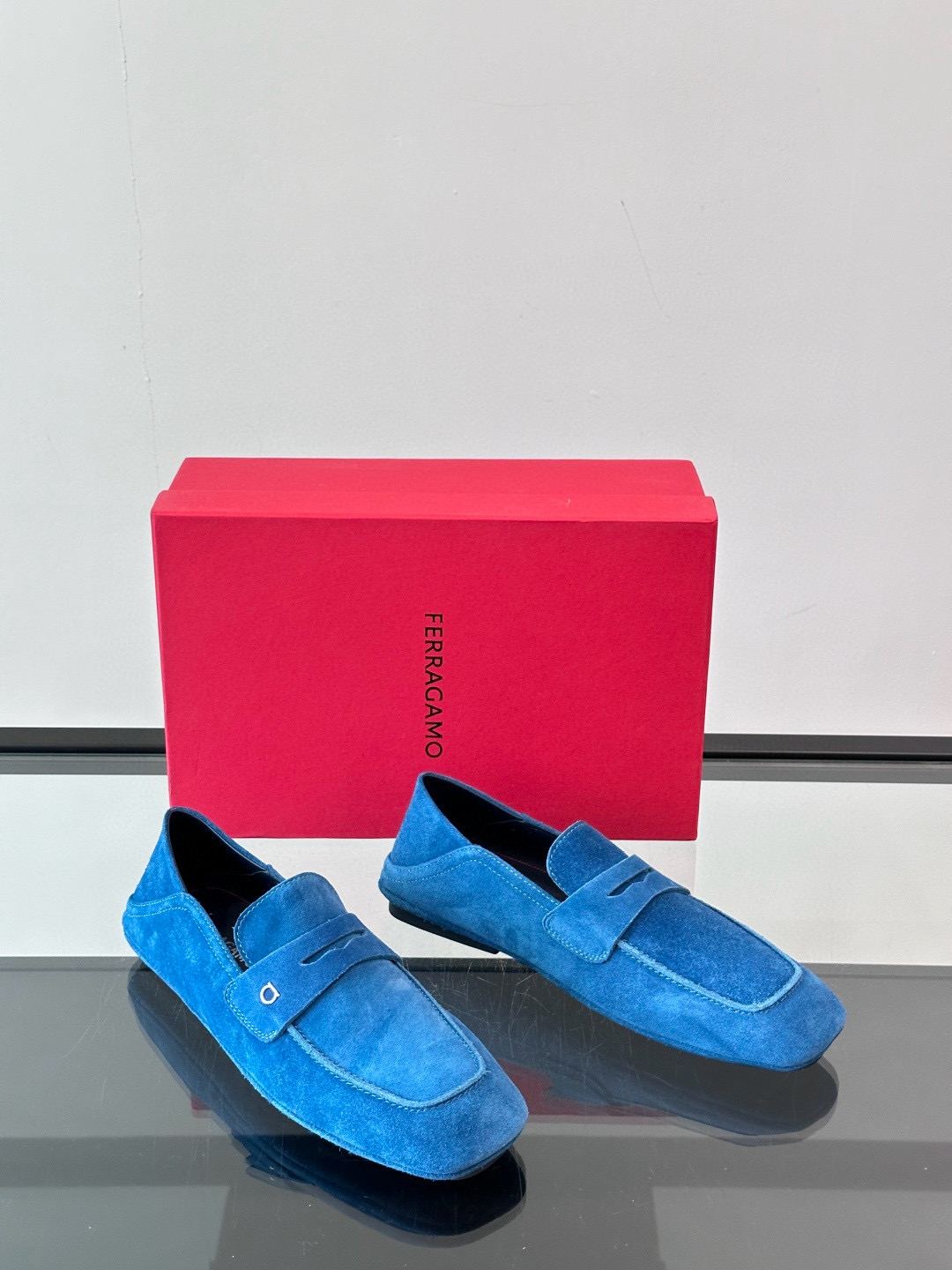 살바토레 페라가모 Salvatore Ferragamo 로퍼