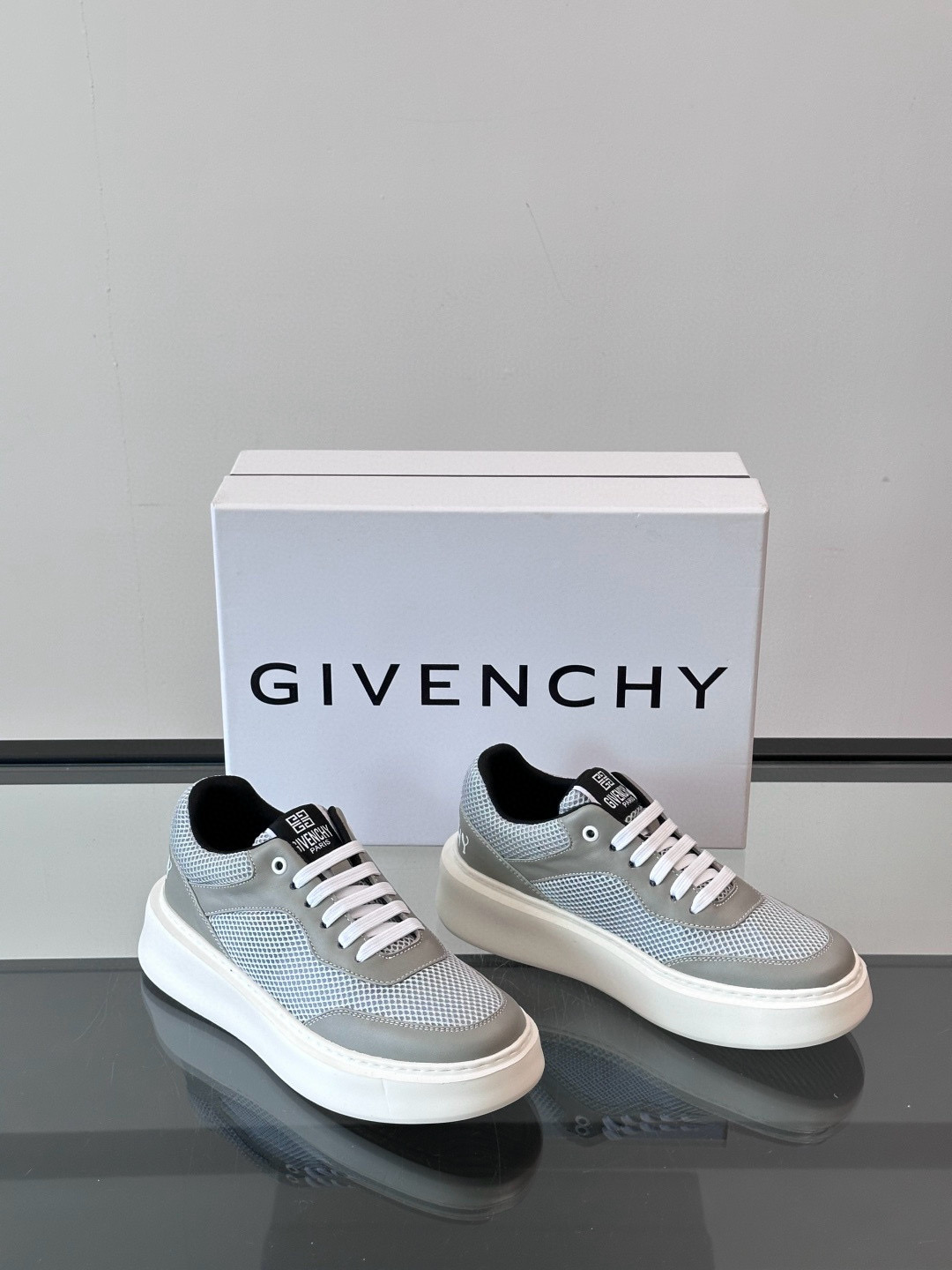 지방시 Givenchy 스니커즈