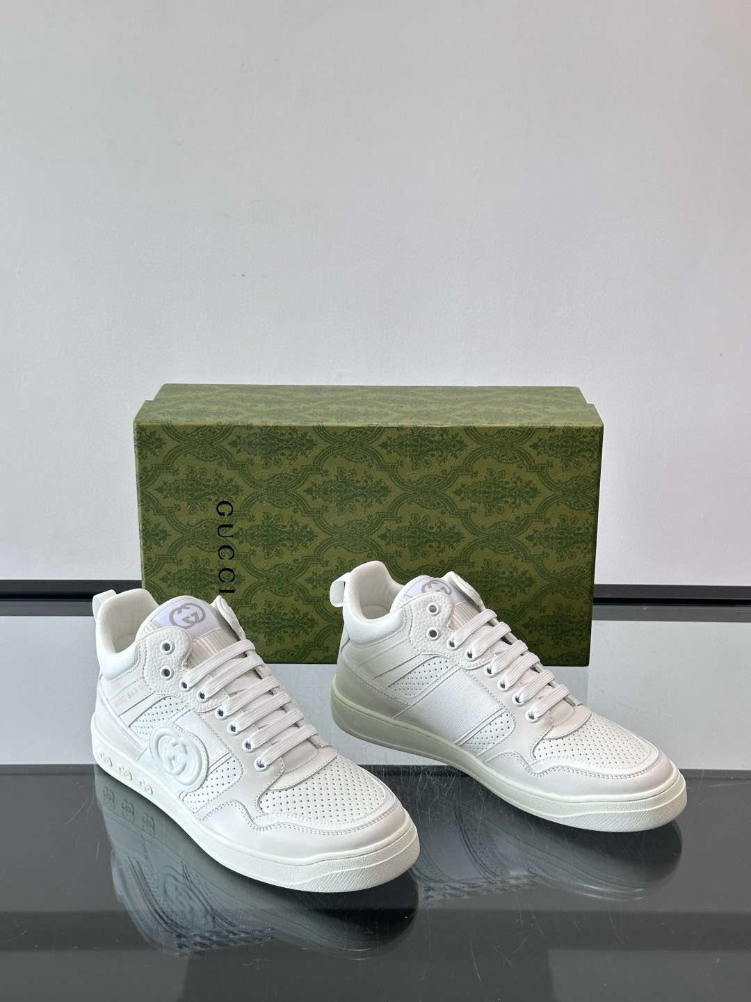 구찌 Gucci 스니커즈