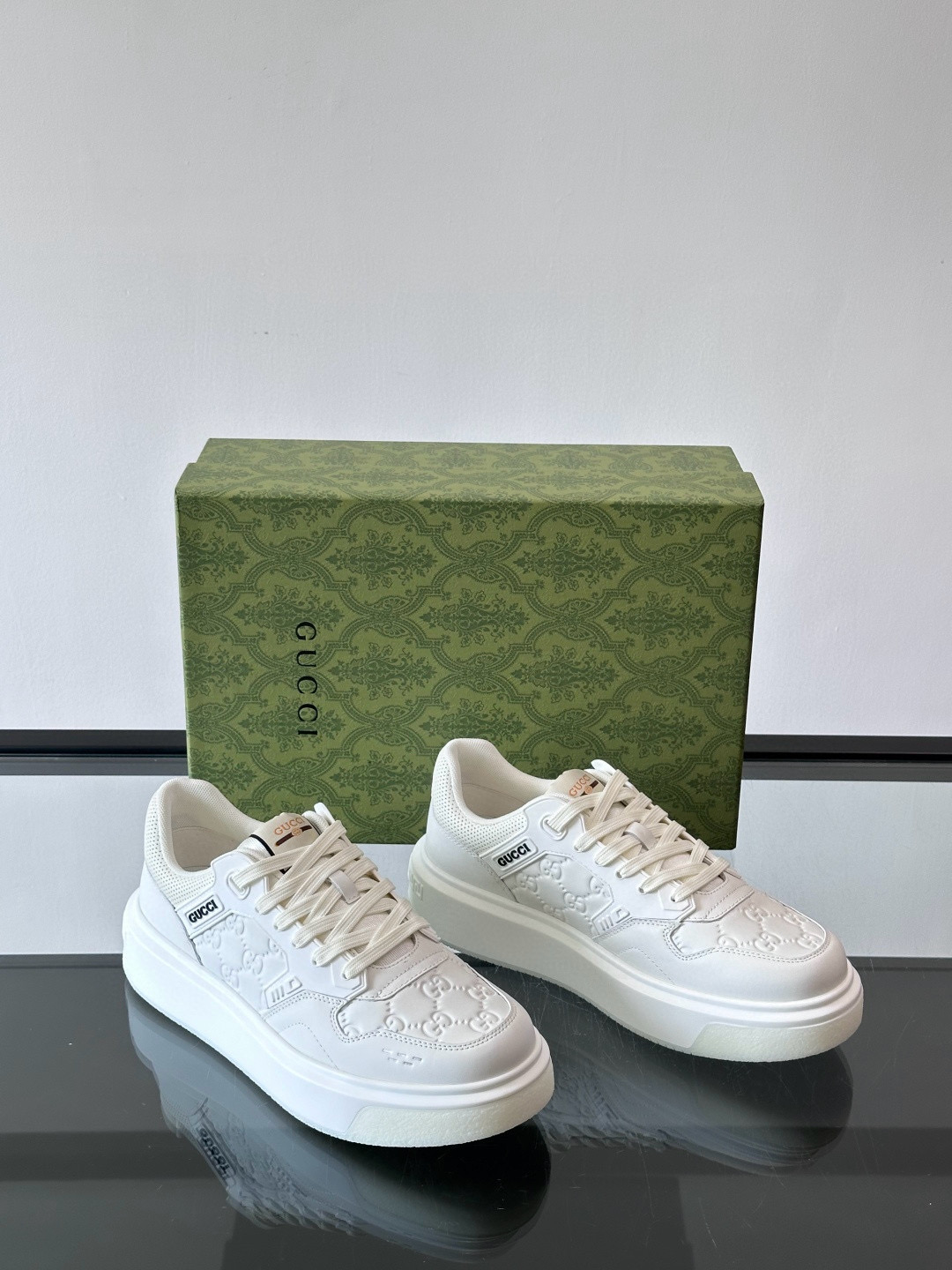 구찌 Gucci 스니커즈