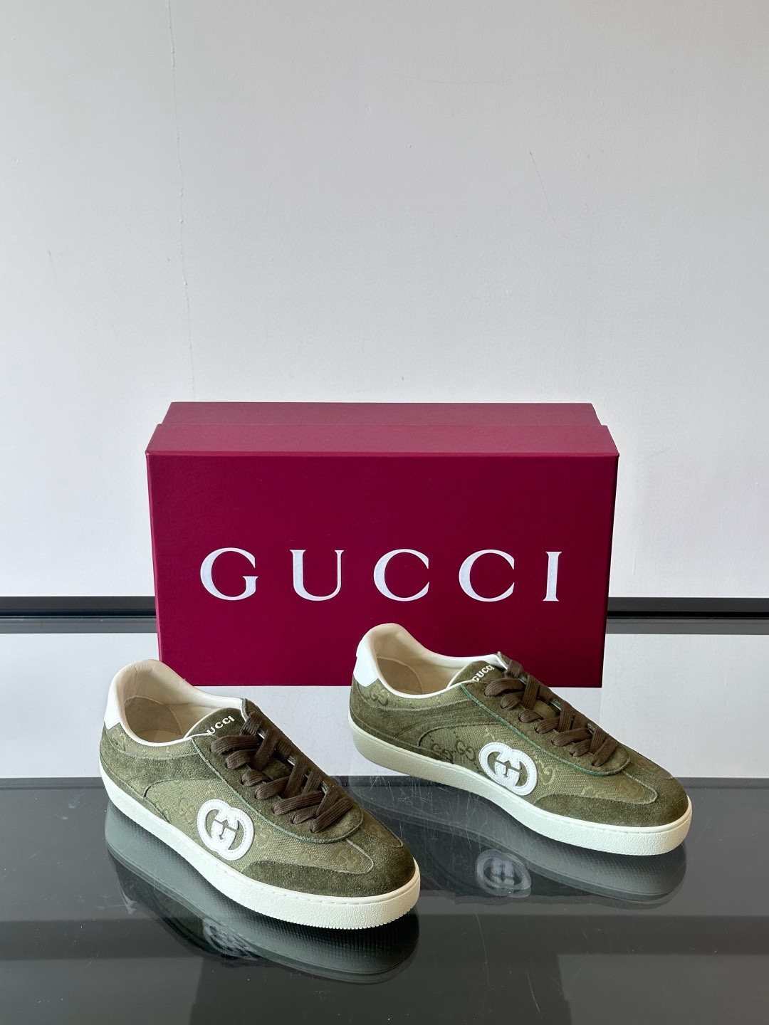 구찌 Gucci 스니커즈