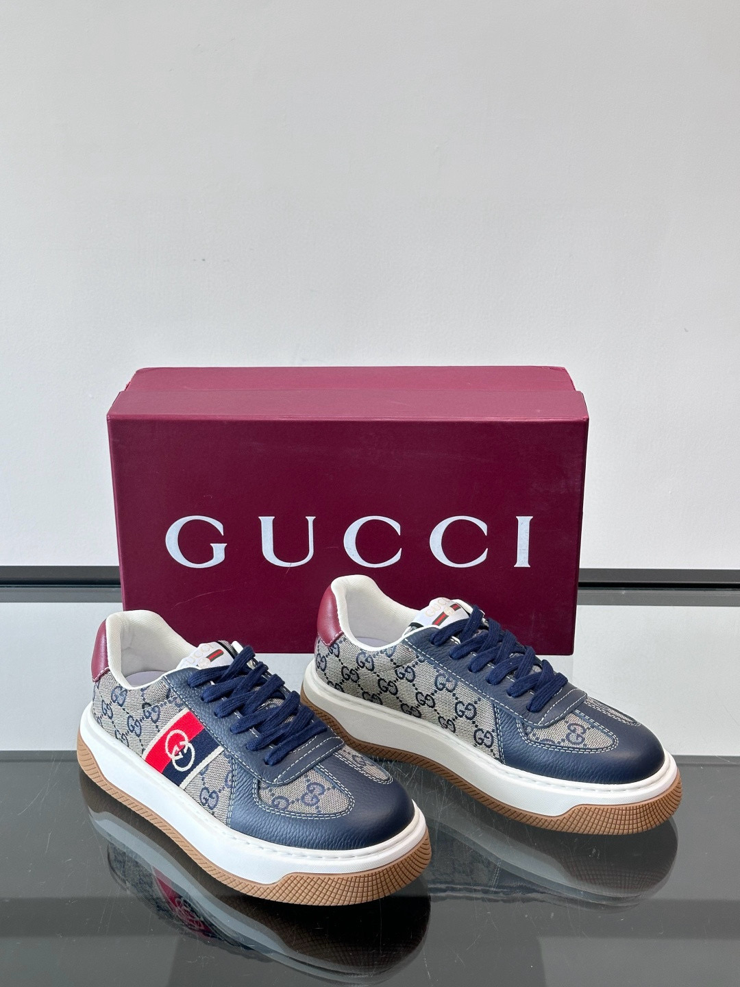 구찌 Gucci 스니커즈