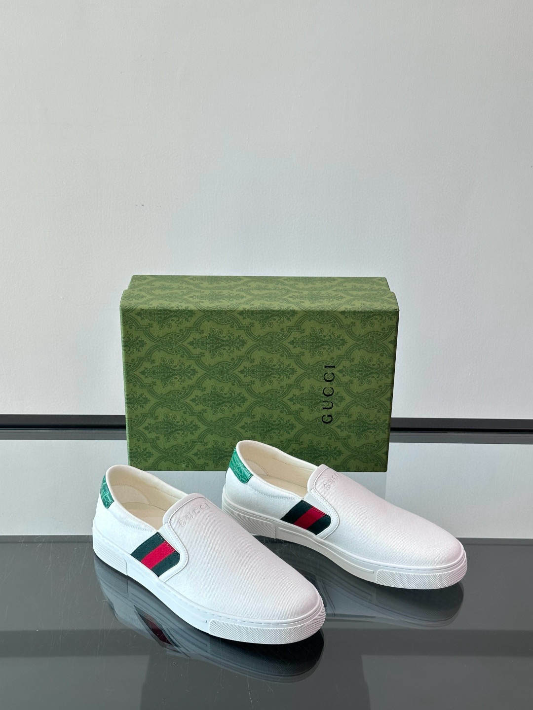 구찌 Gucci 로퍼 슈즈 White