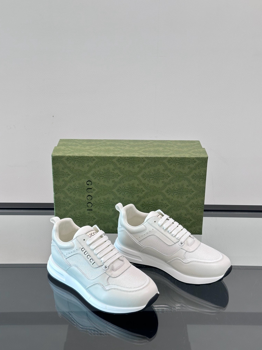 구찌 Gucci 스니커즈