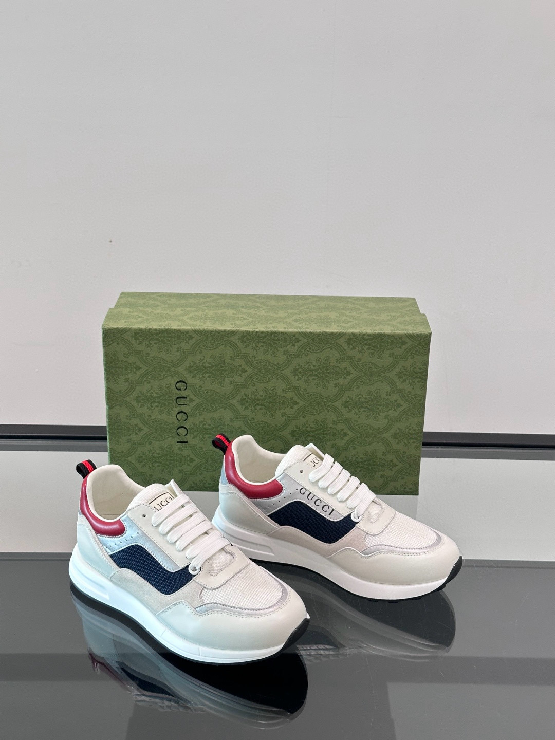 구찌 Gucci 스니커즈