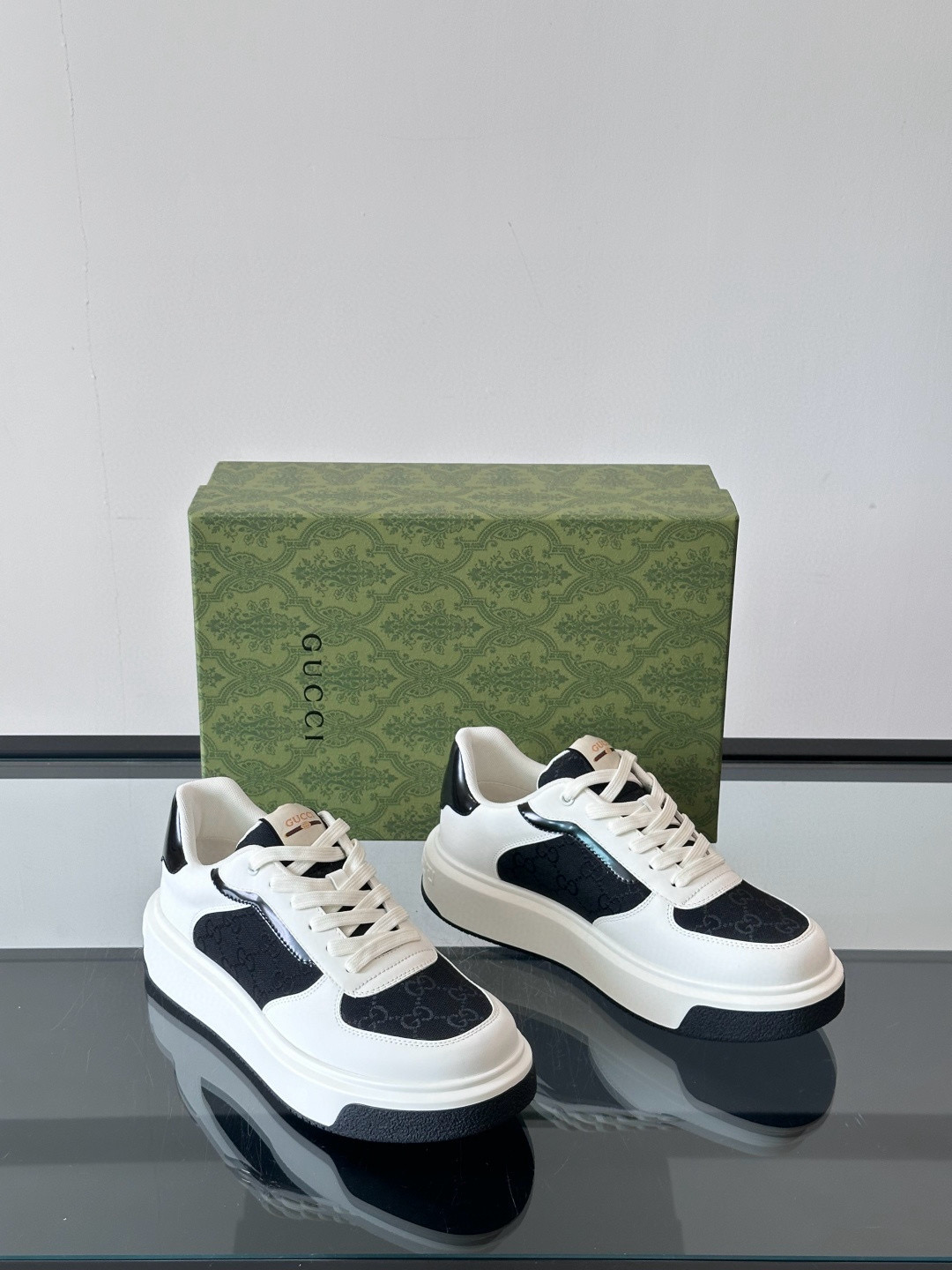 구찌 Gucci 스니커즈