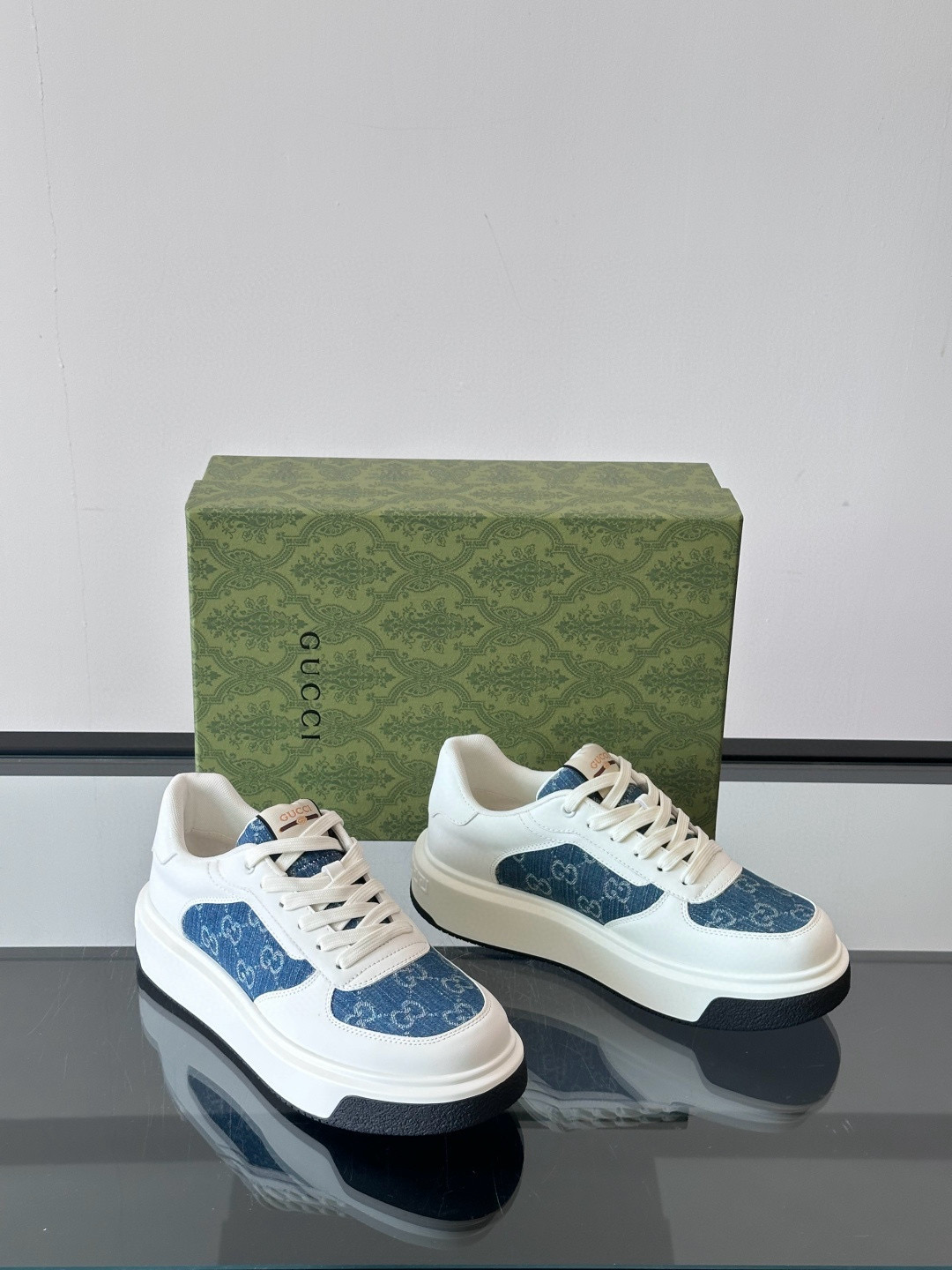 구찌 Gucci 스니커즈