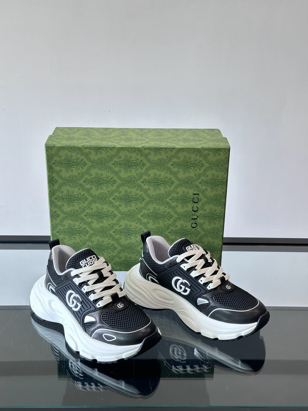 구찌 Gucci 스니커즈