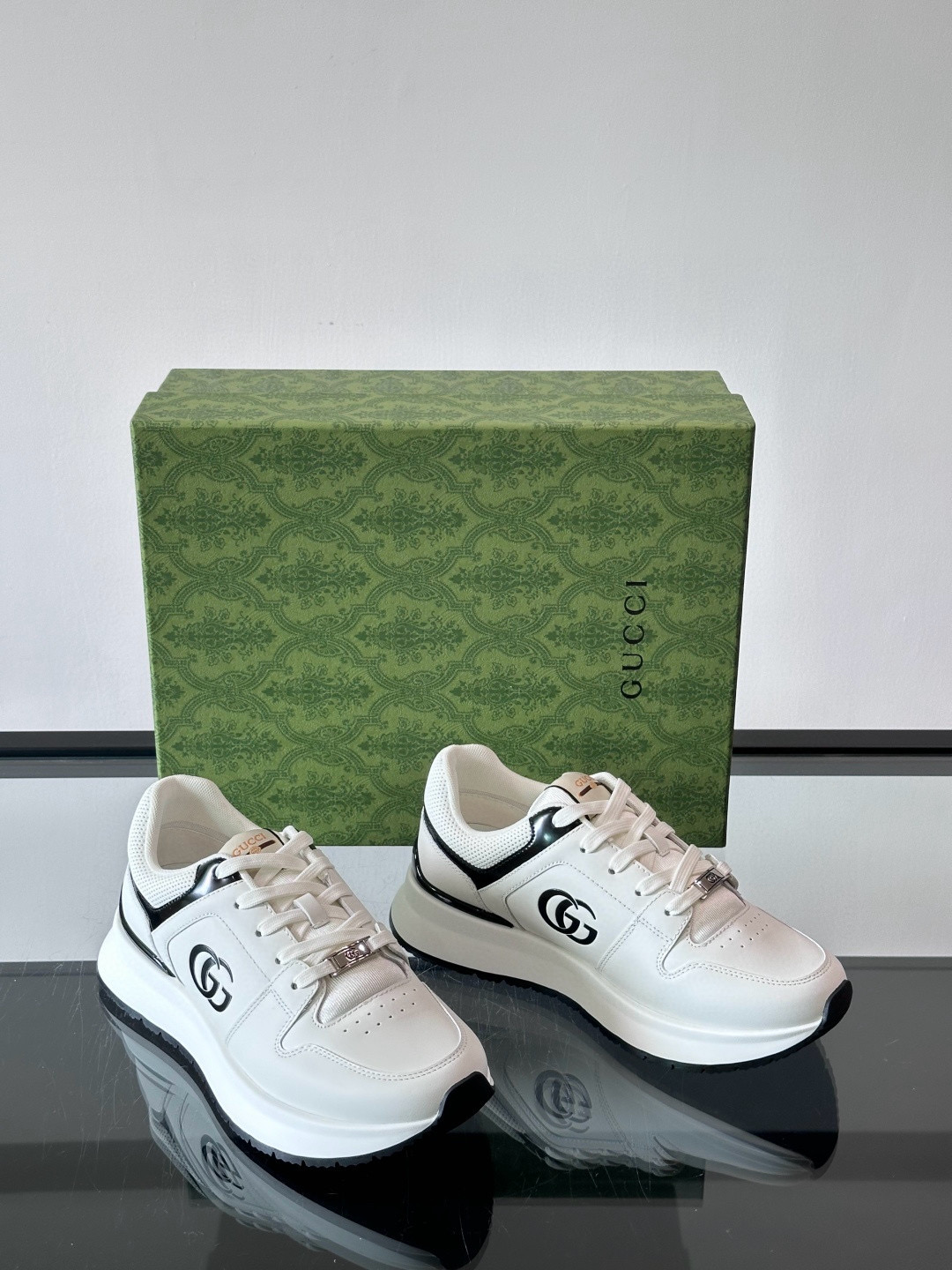 구찌 Gucci 스니커즈