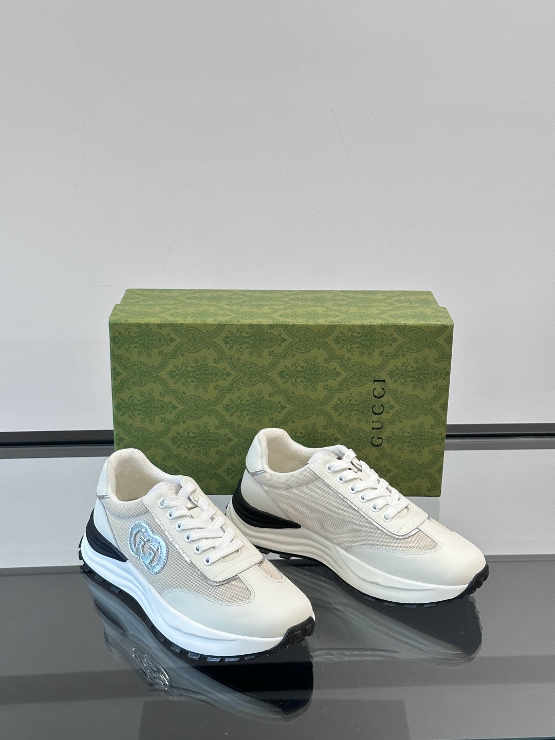 구찌 Gucci 스니커즈